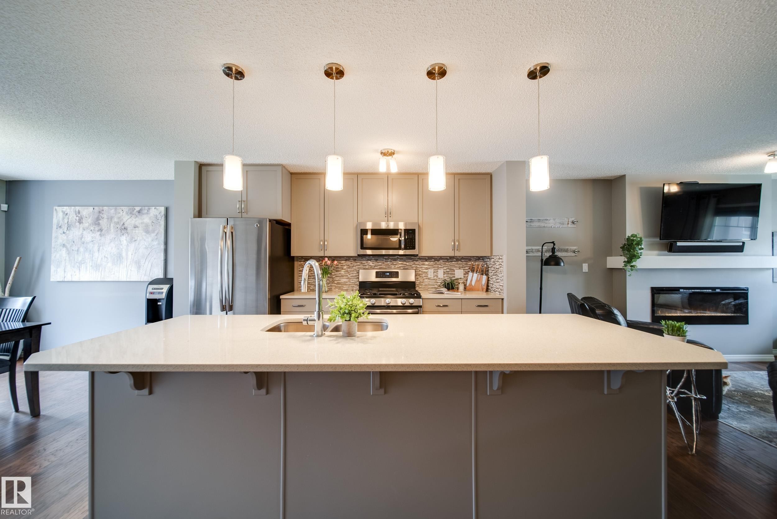 3365 Orchards Link, Edmonton, AB - Indoor Photo Showing Kitchen With Stainless Steel Kitchen With Upgraded Kitchen