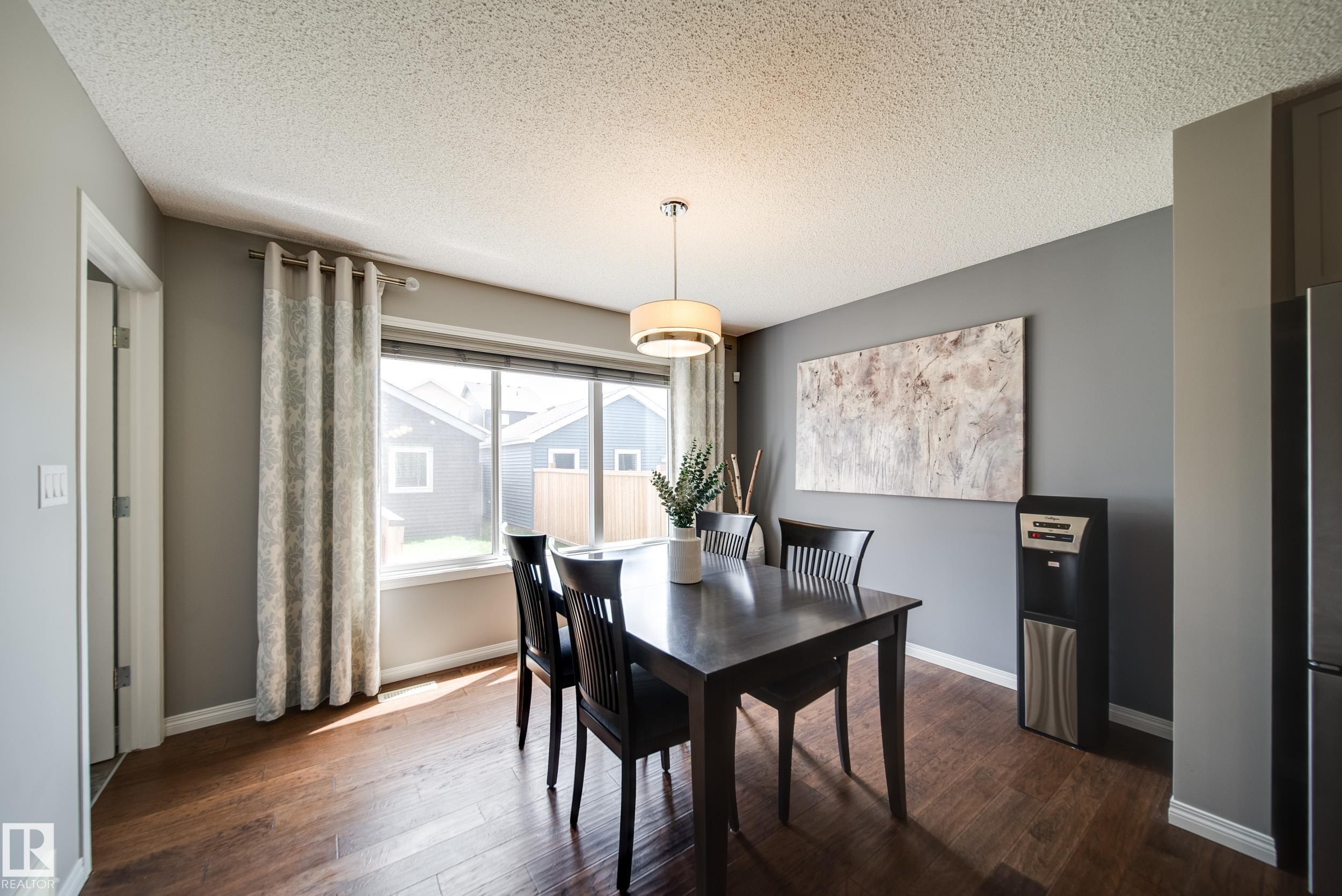 3365 Orchards Link, Edmonton, AB - Indoor Photo Showing Dining Room