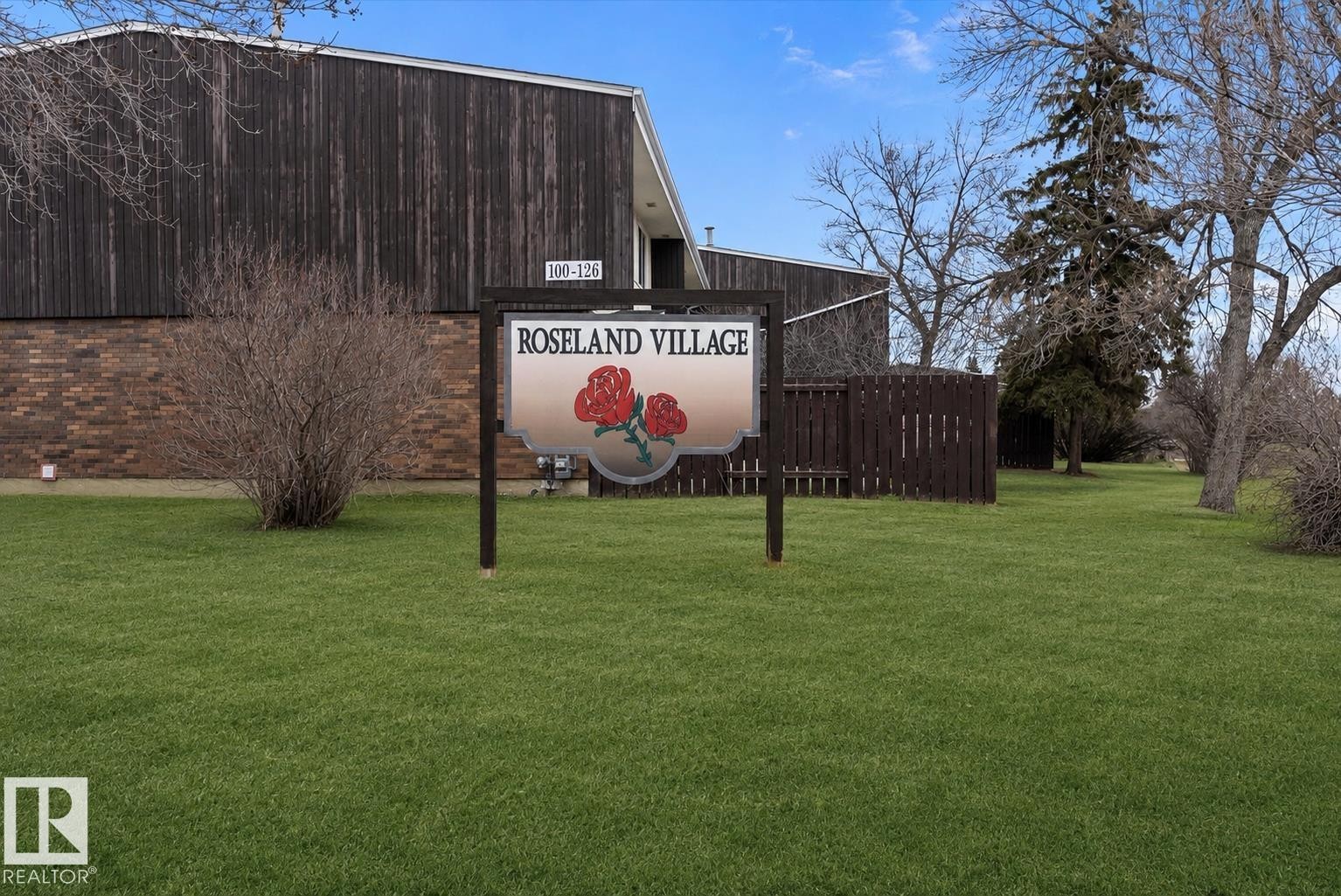 196 Roseland Village, Edmonton, AB - Outdoor