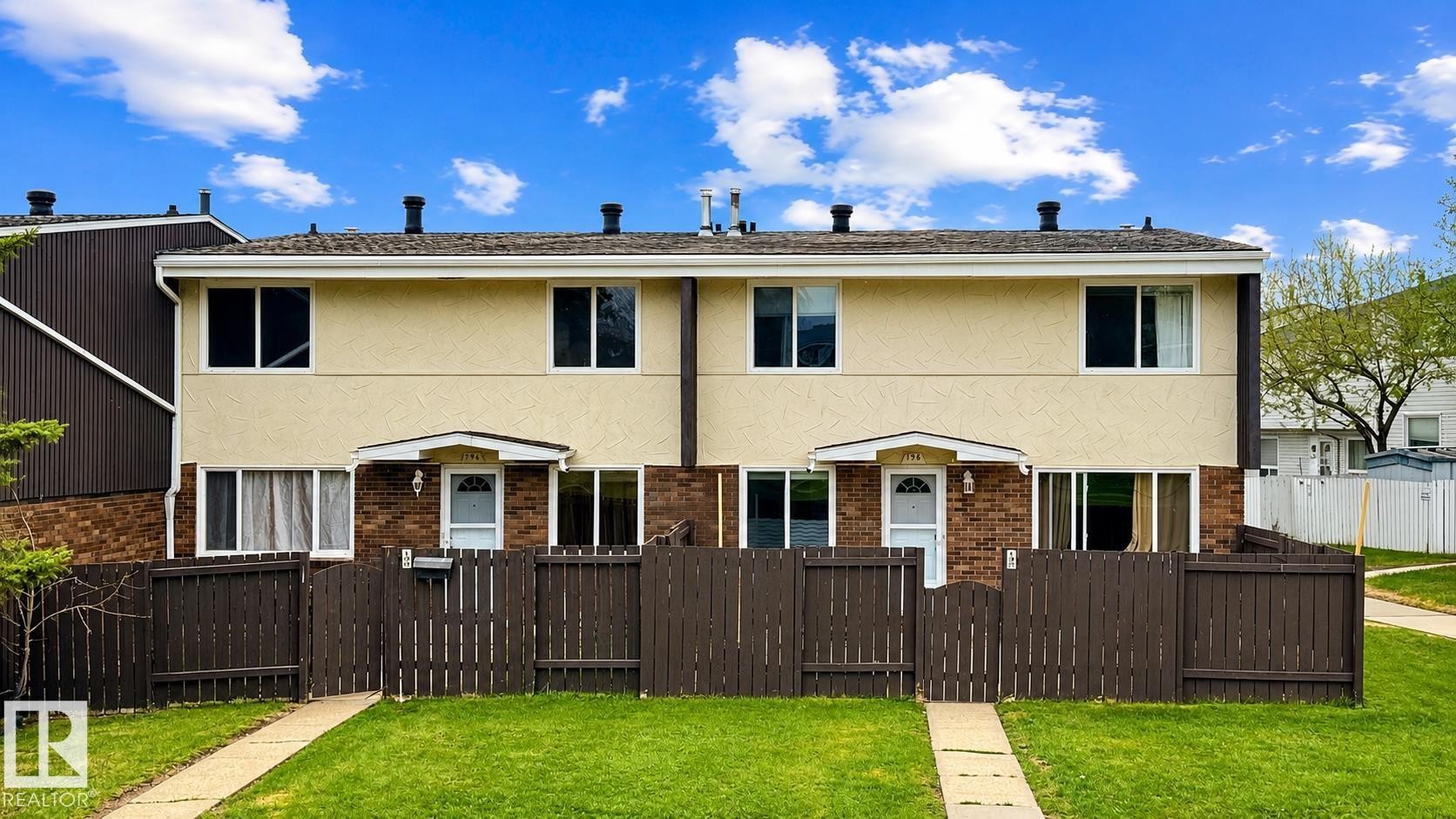 196 Roseland Village, Edmonton, AB - Outdoor