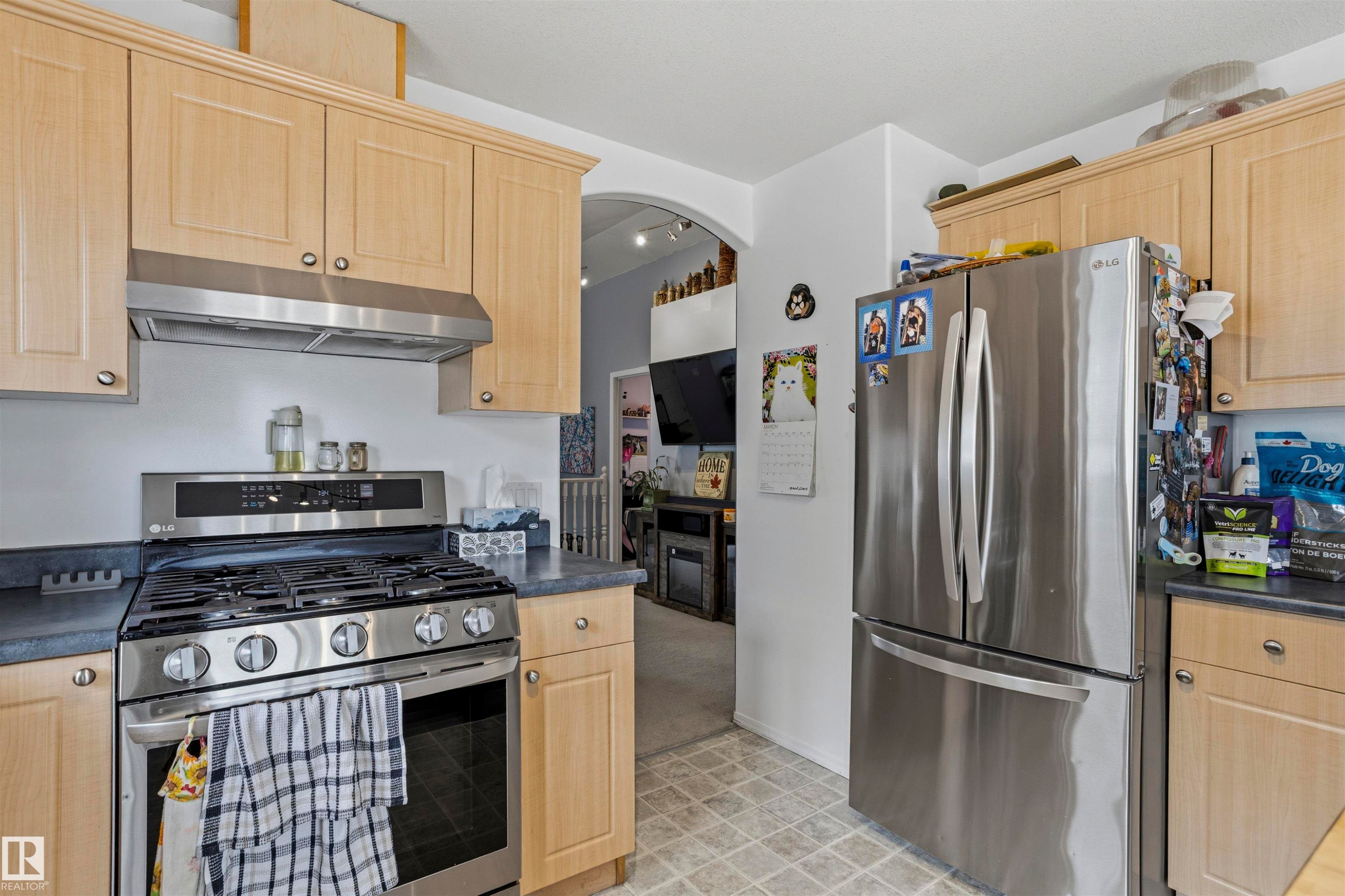 11 Egerland Place, Stony Plain, AB - Indoor Photo Showing Kitchen