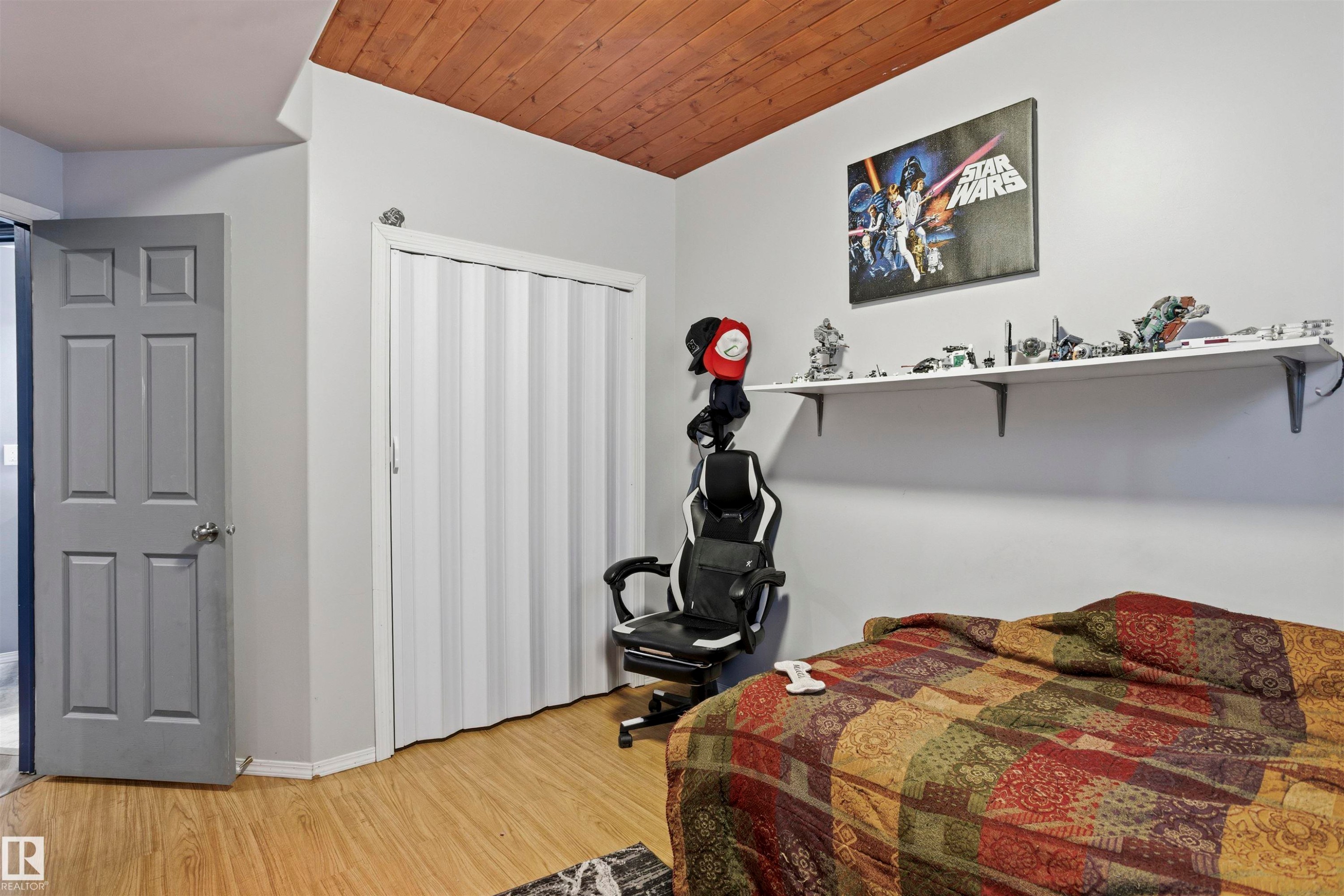 11 Egerland Place, Stony Plain, AB - Indoor Photo Showing Bedroom