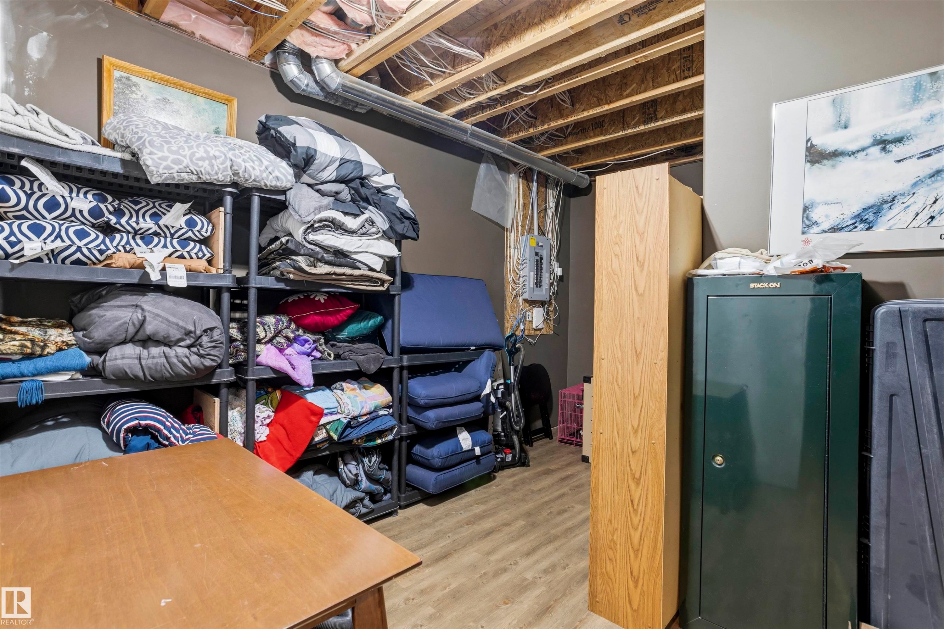 11 Egerland Place, Stony Plain, AB - Indoor Photo Showing Laundry Room