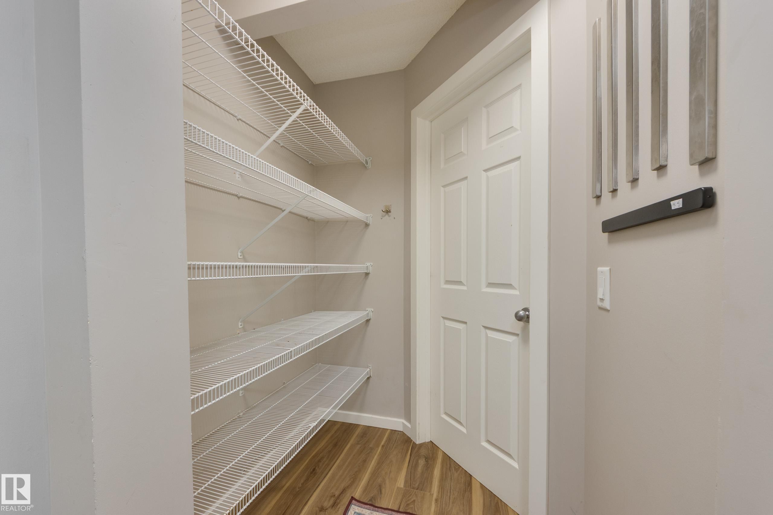 3005 Spence Wynd, Edmonton, AB - Indoor With Storage