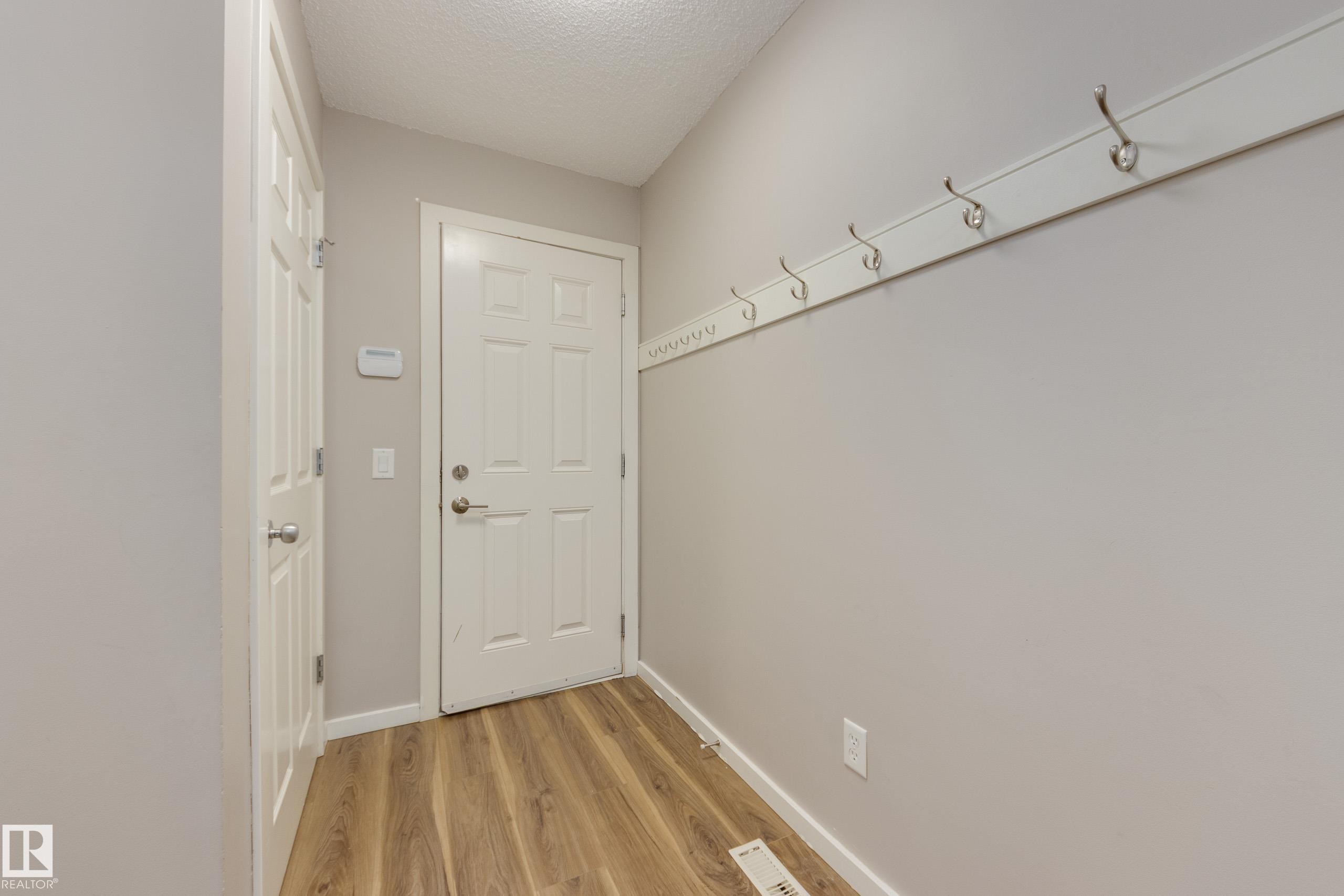 3005 Spence Wynd, Edmonton, AB - Indoor Photo Showing Other Room