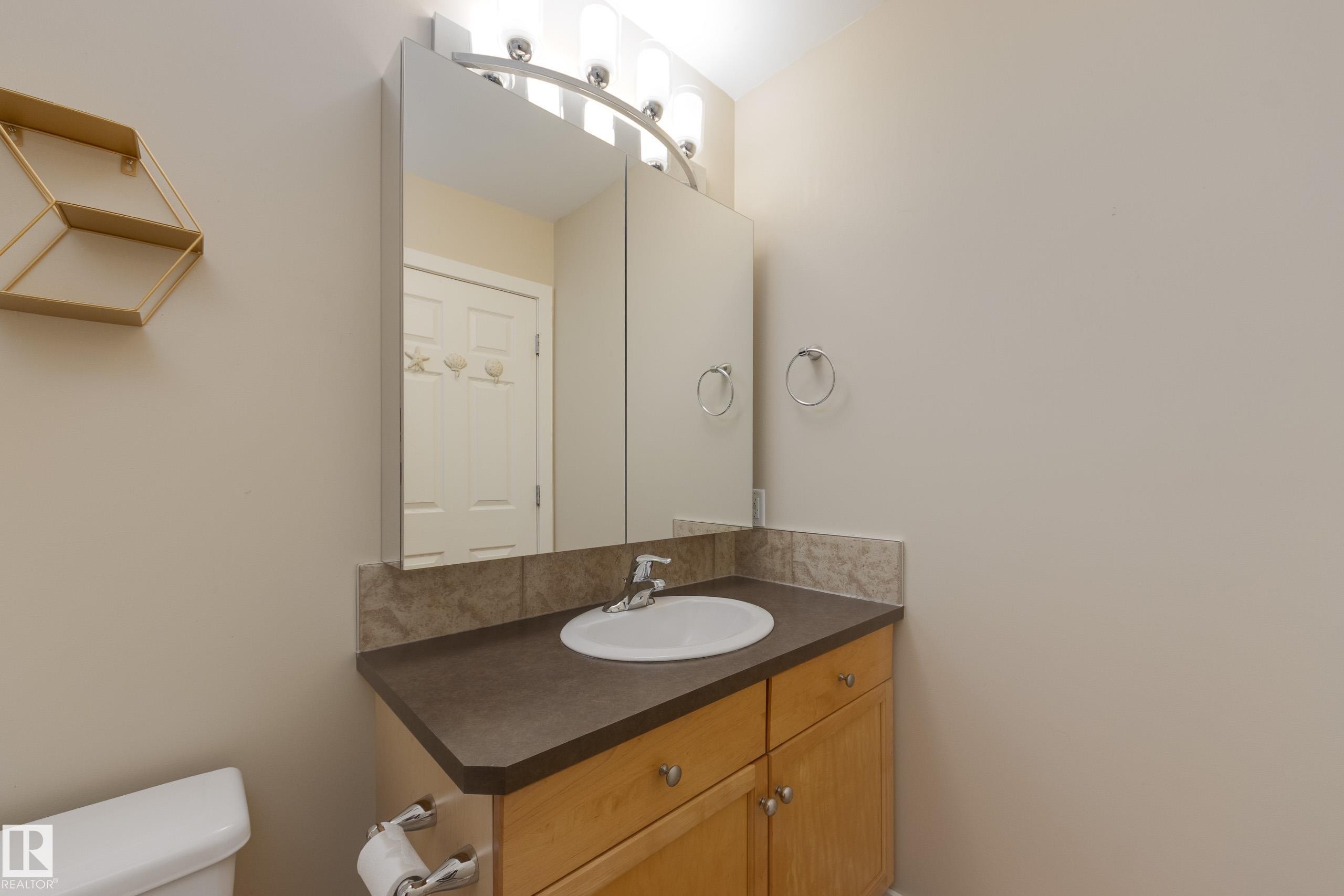 3005 Spence Wynd, Edmonton, AB - Indoor Photo Showing Bathroom