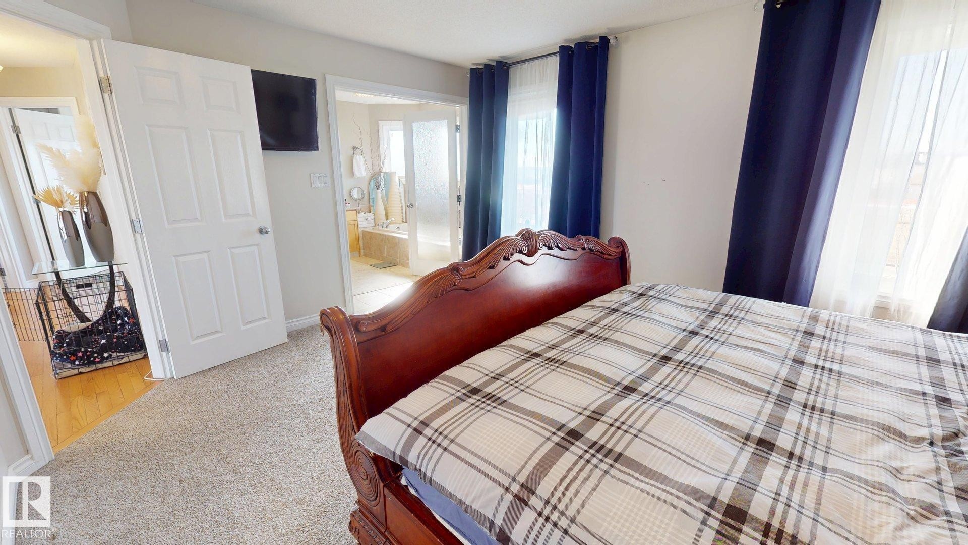 325 Cutts Court, Edmonton, AB - Indoor Photo Showing Bedroom