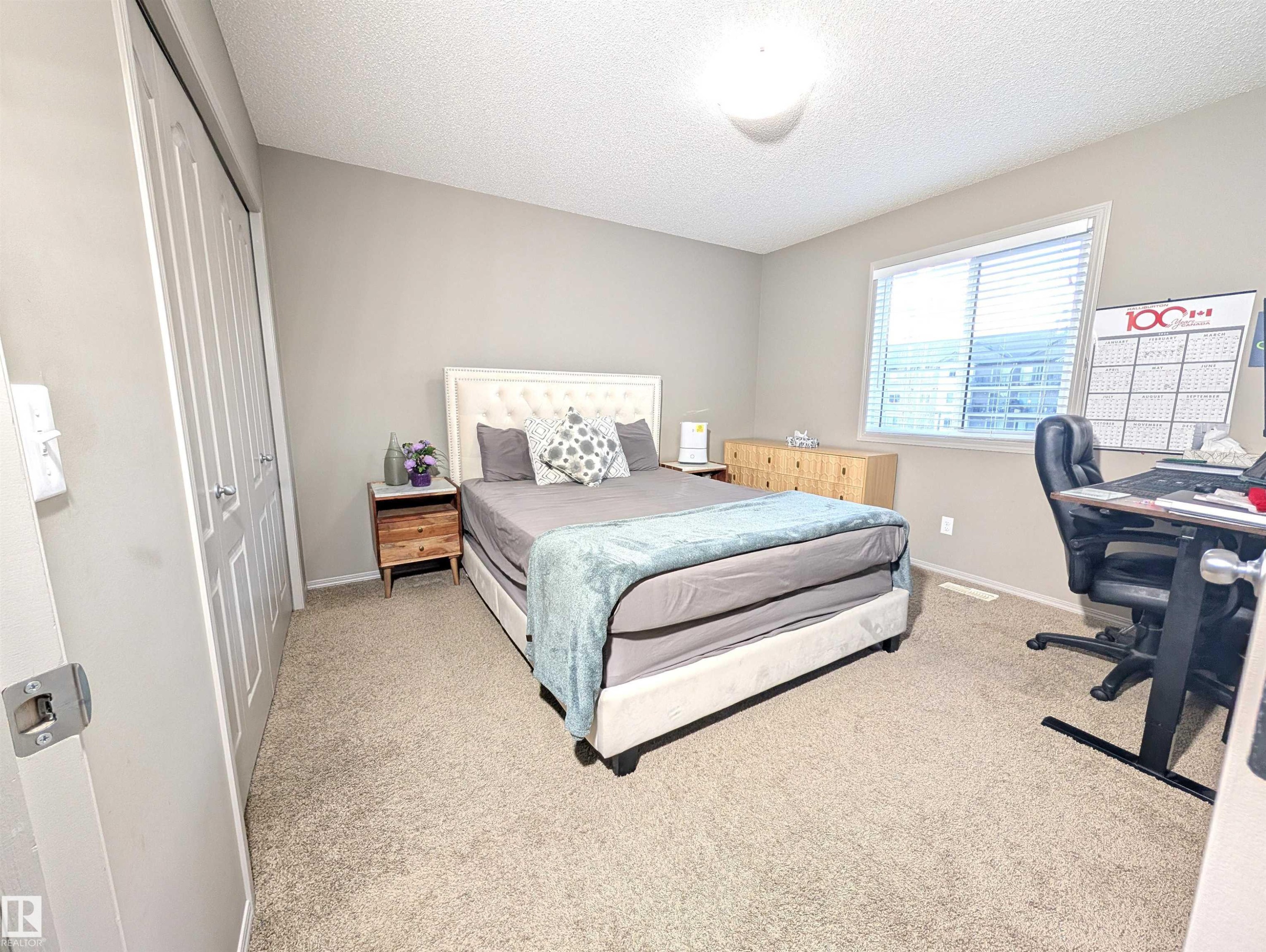 3336 17B Avenue, Edmonton, AB - Indoor Photo Showing Bedroom