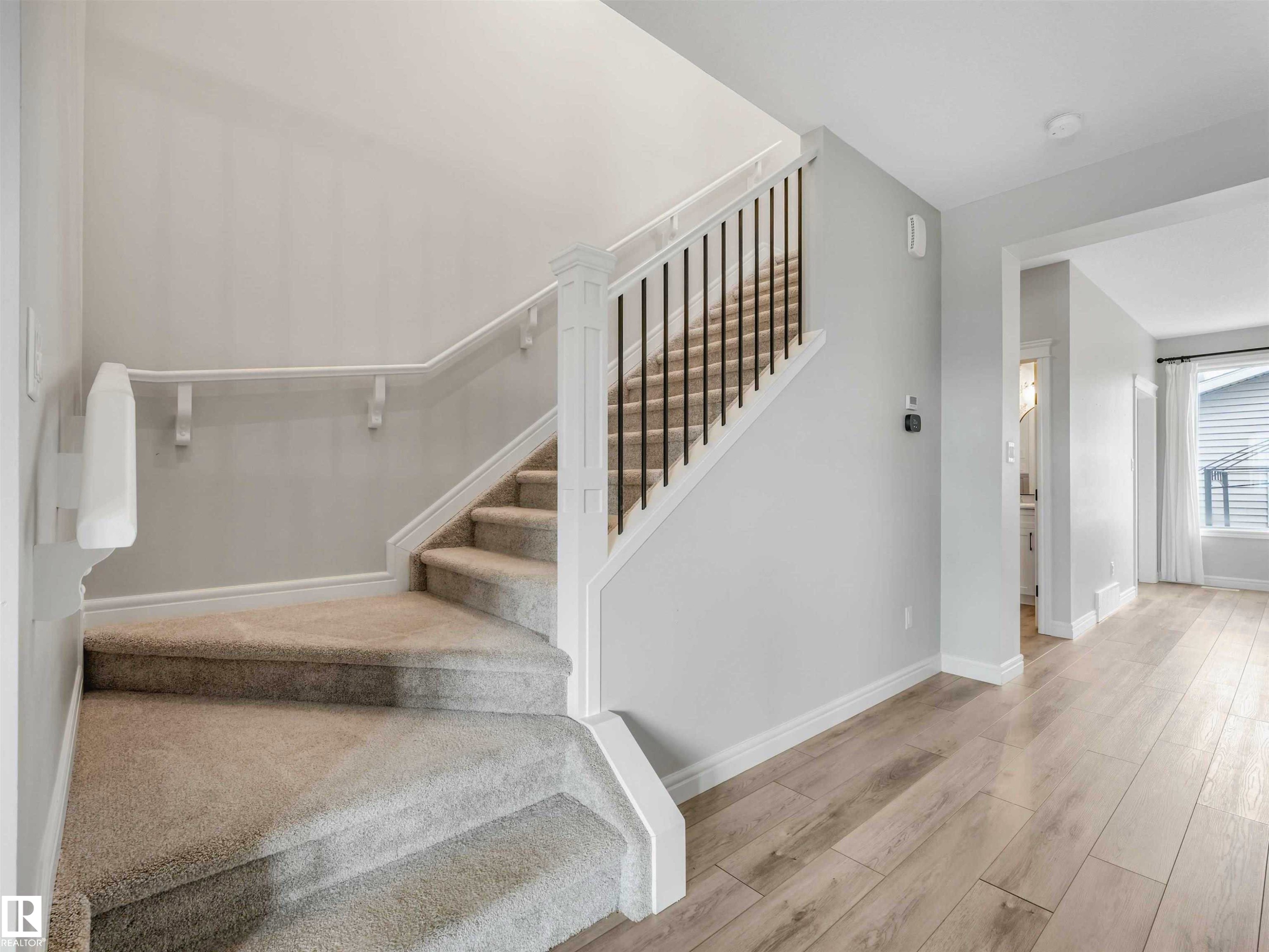 19310 26A Ave, Edmonton, AB - Indoor Photo Showing Other Room