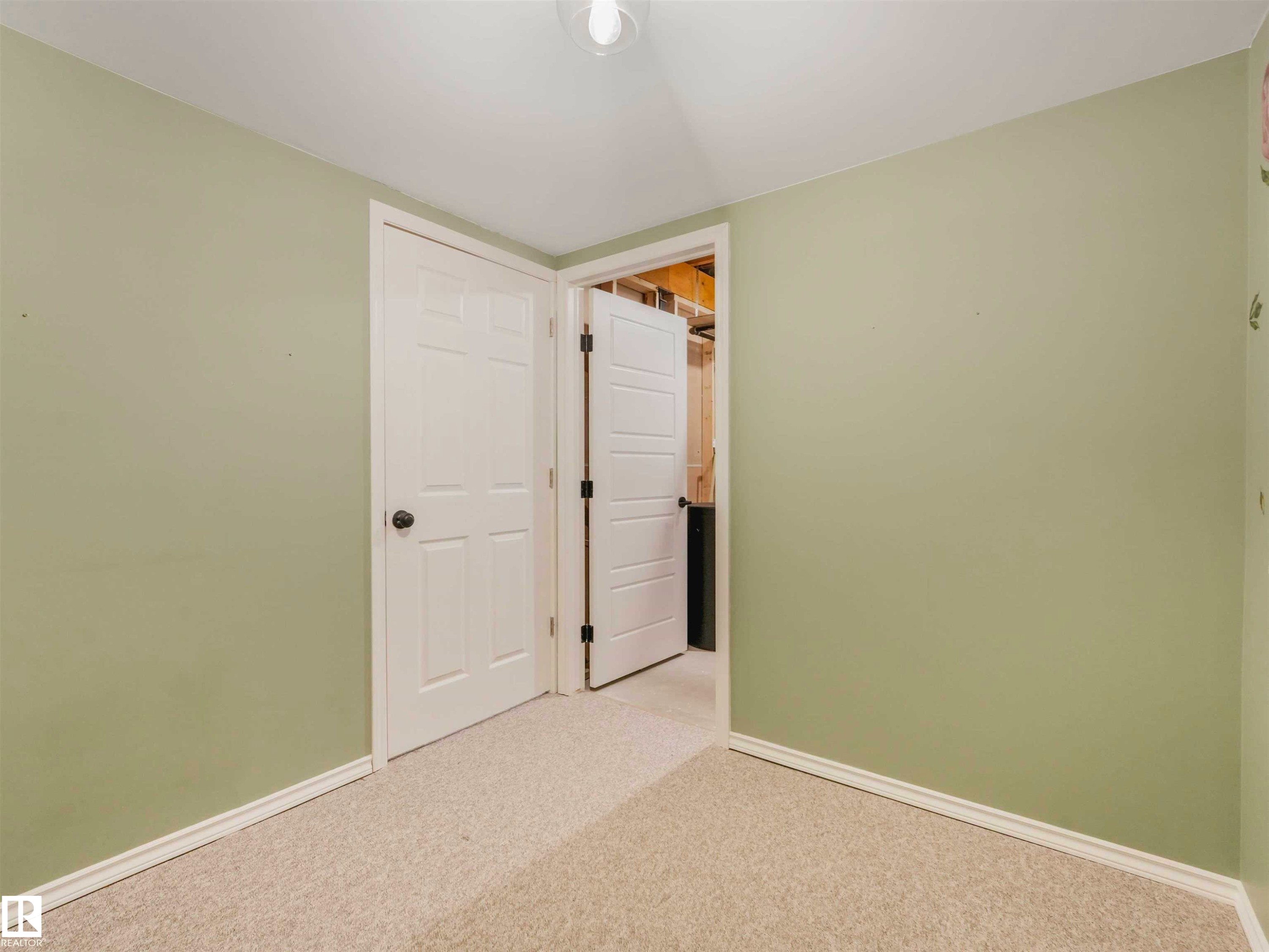 19310 26A Ave, Edmonton, AB - Indoor Photo Showing Other Room