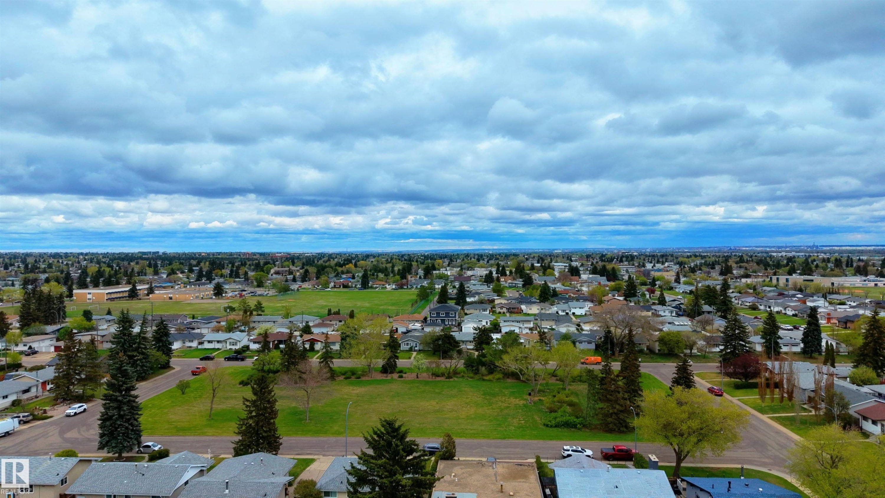 9523 134 Avenue, Edmonton, AB - Outdoor With View