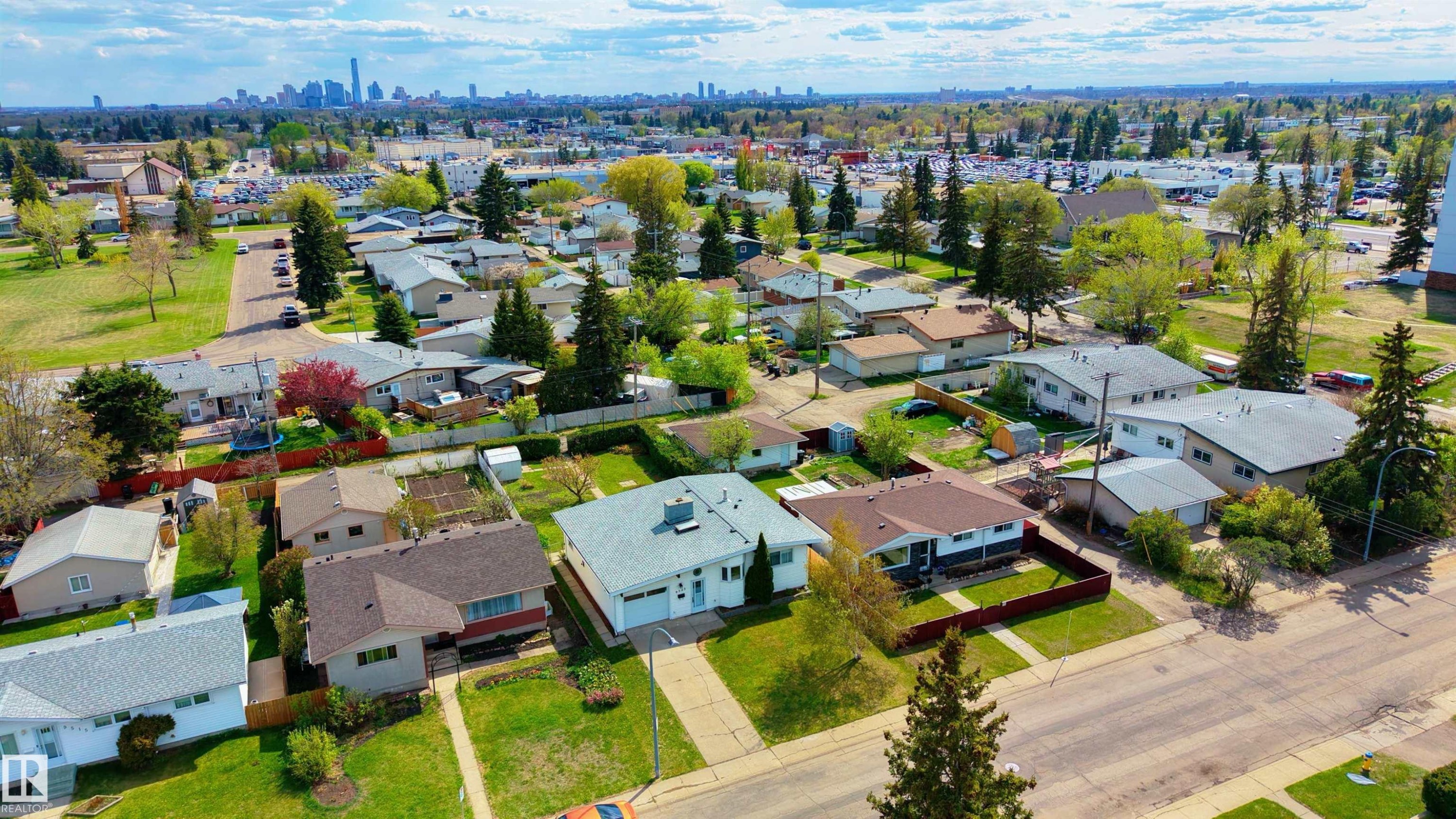 9523 134 Avenue, Edmonton, AB - Outdoor With View