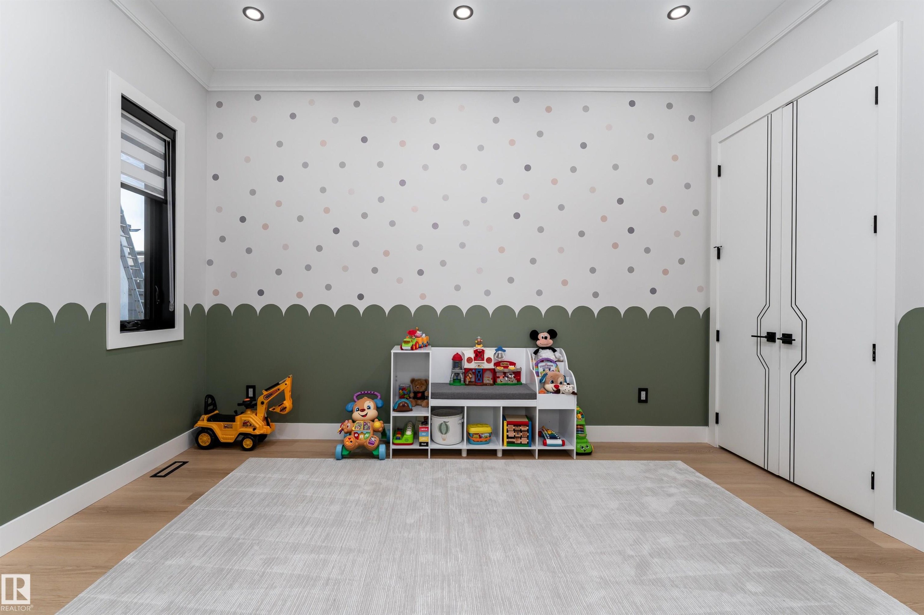 16511 8 Street, Edmonton, AB - Indoor Photo Showing Other Room