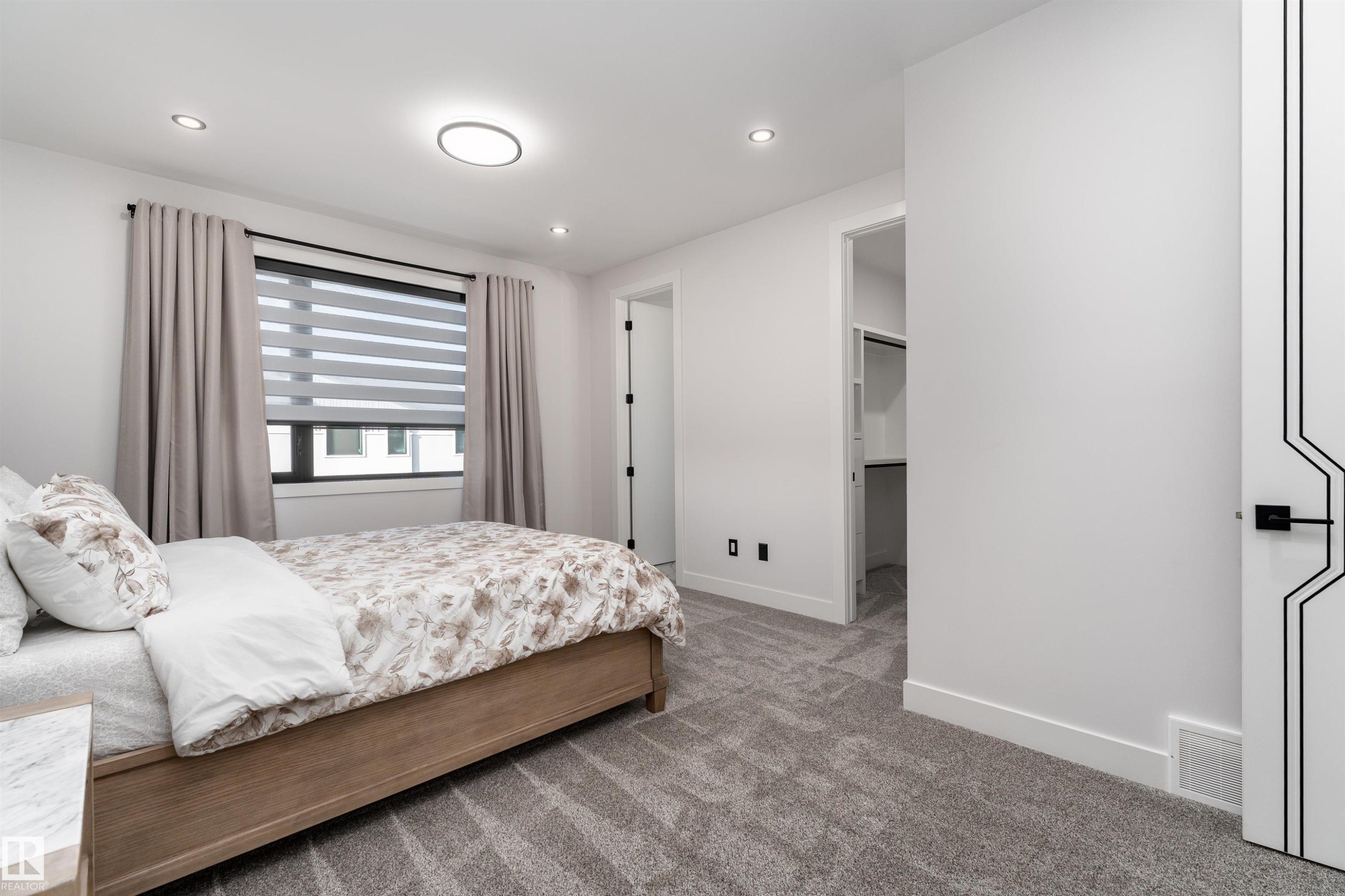 16511 8 Street, Edmonton, AB - Indoor Photo Showing Bedroom