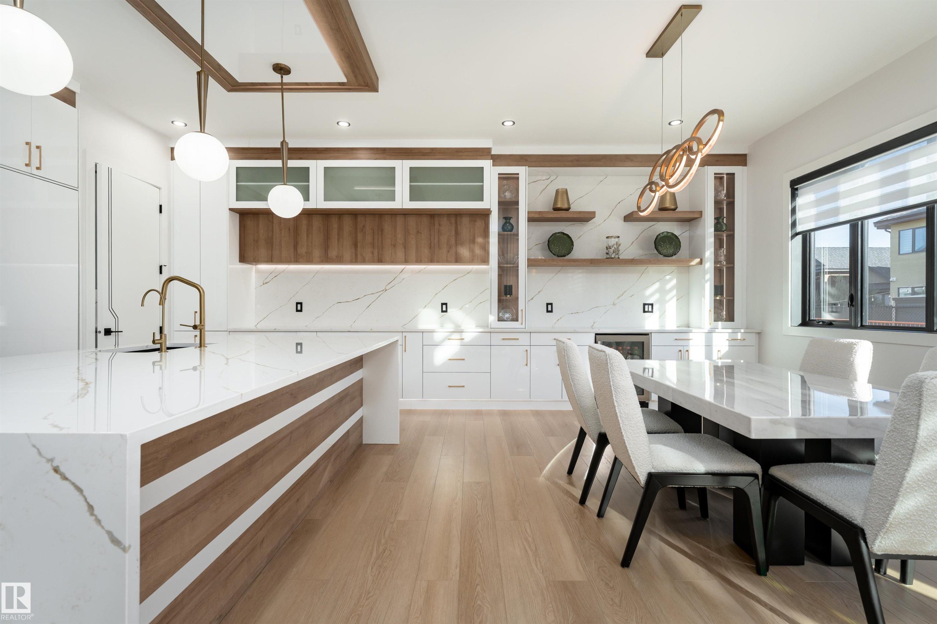16511 8 Street, Edmonton, AB - Indoor Photo Showing Dining Room