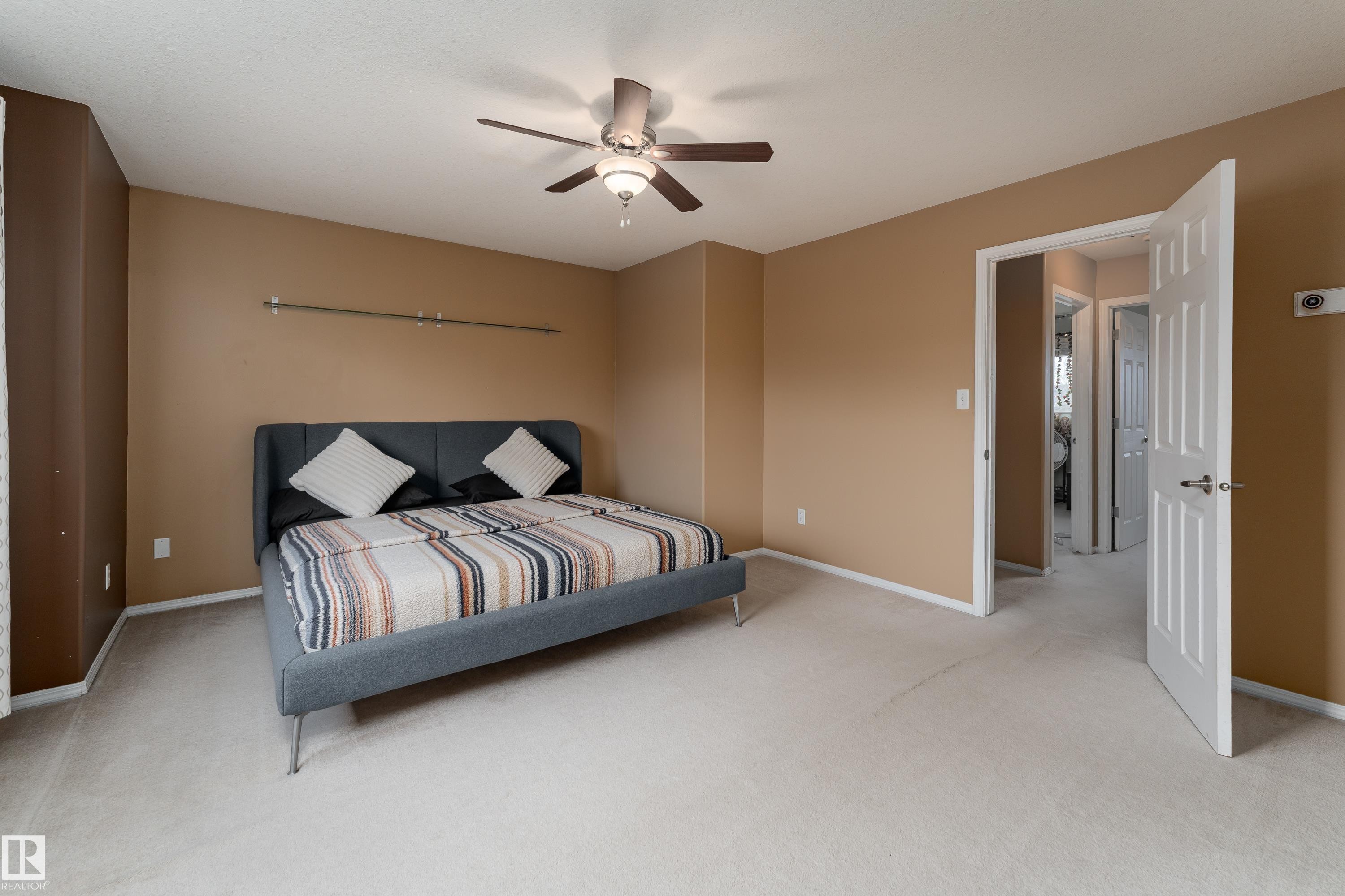 105 Galloway Wynd, Fort Saskatchewan, AB - Indoor Photo Showing Bedroom