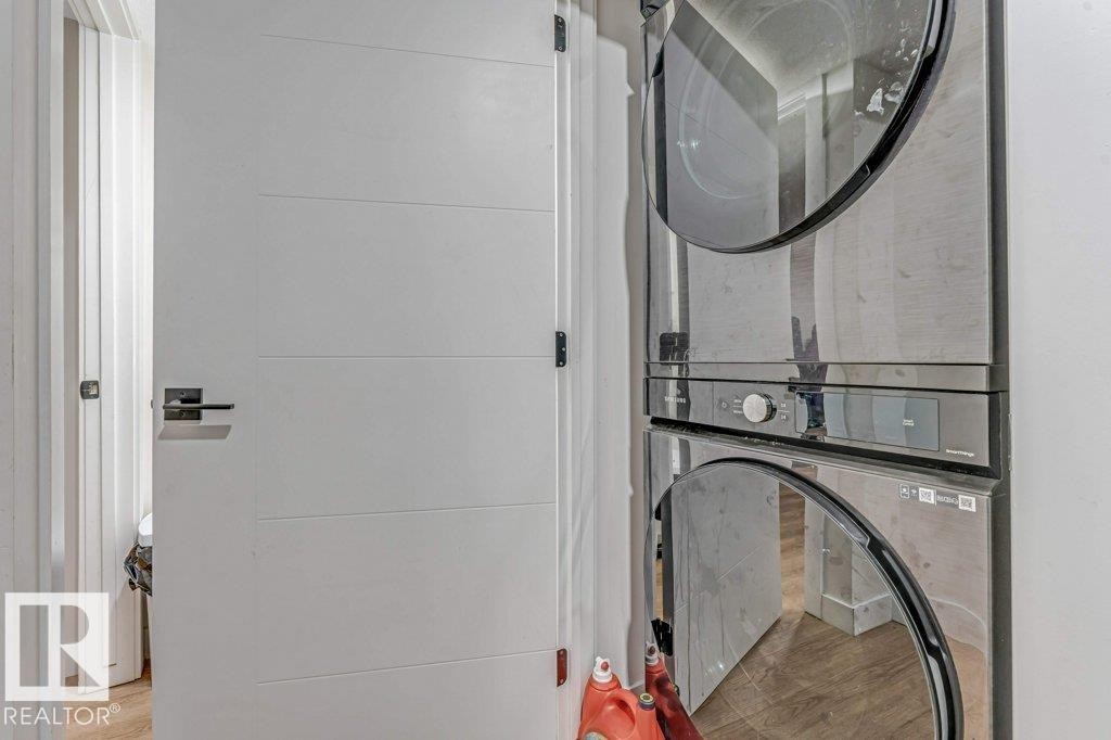 2107 14 Avenue, Edmonton, AB - Indoor Photo Showing Laundry Room