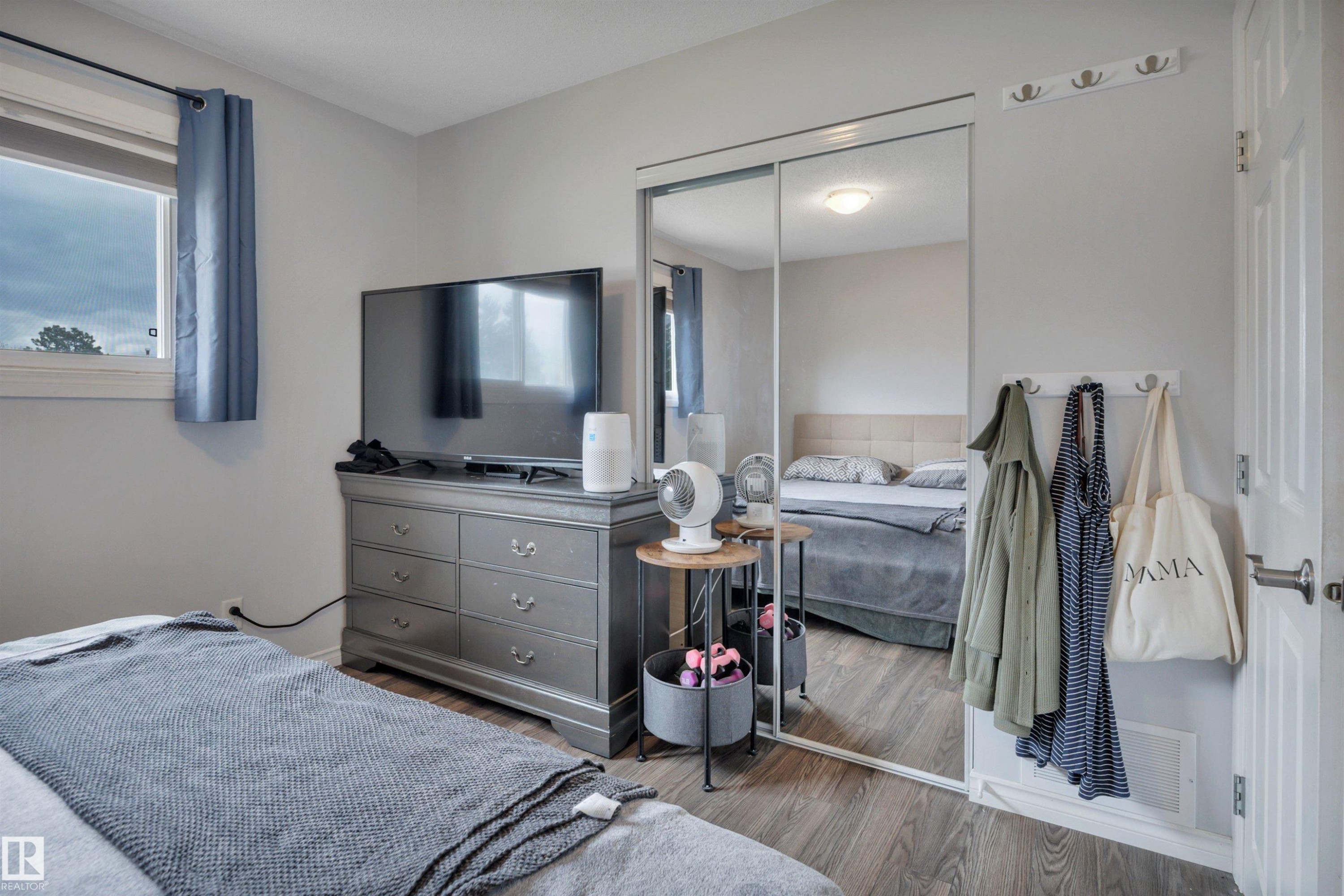 13432 58 Street, Edmonton, AB - Indoor Photo Showing Bedroom