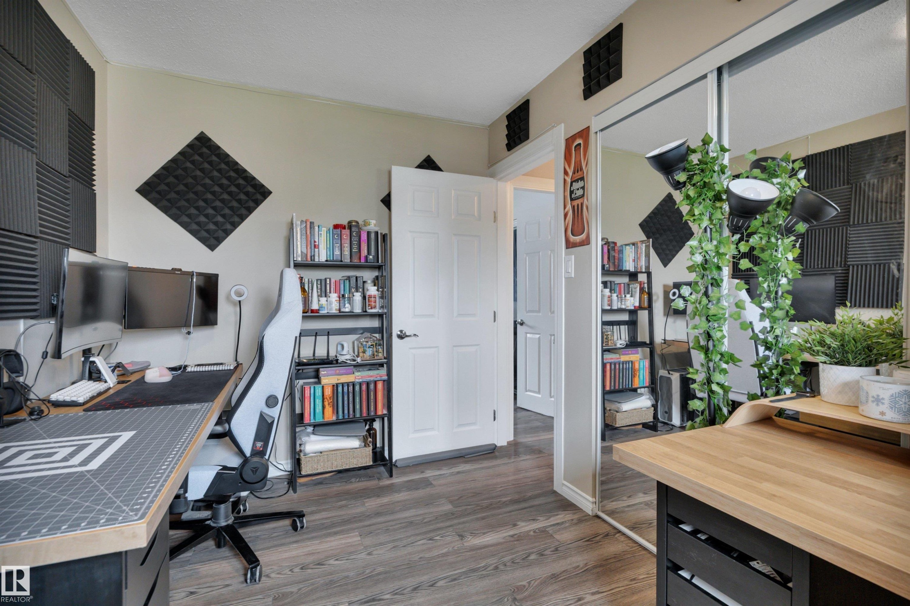 13432 58 Street, Edmonton, AB - Indoor Photo Showing Other Room