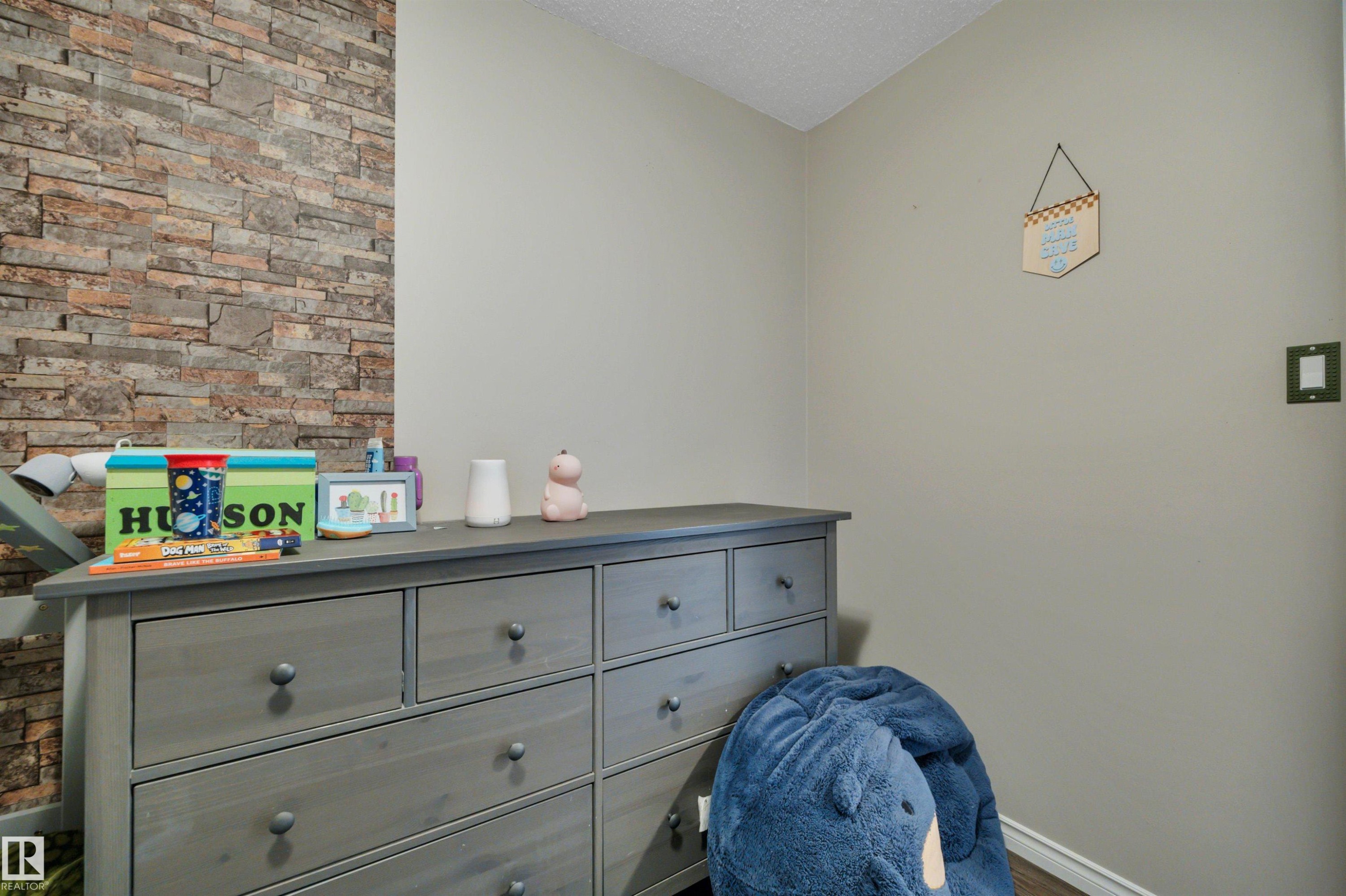 13432 58 Street, Edmonton, AB - Indoor