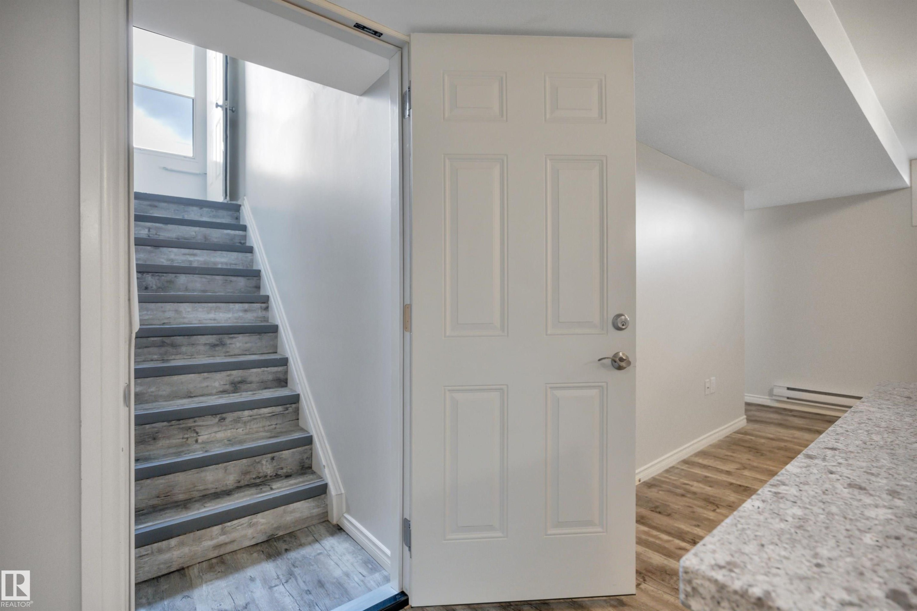 13432 58 Street, Edmonton, AB - Indoor Photo Showing Other Room