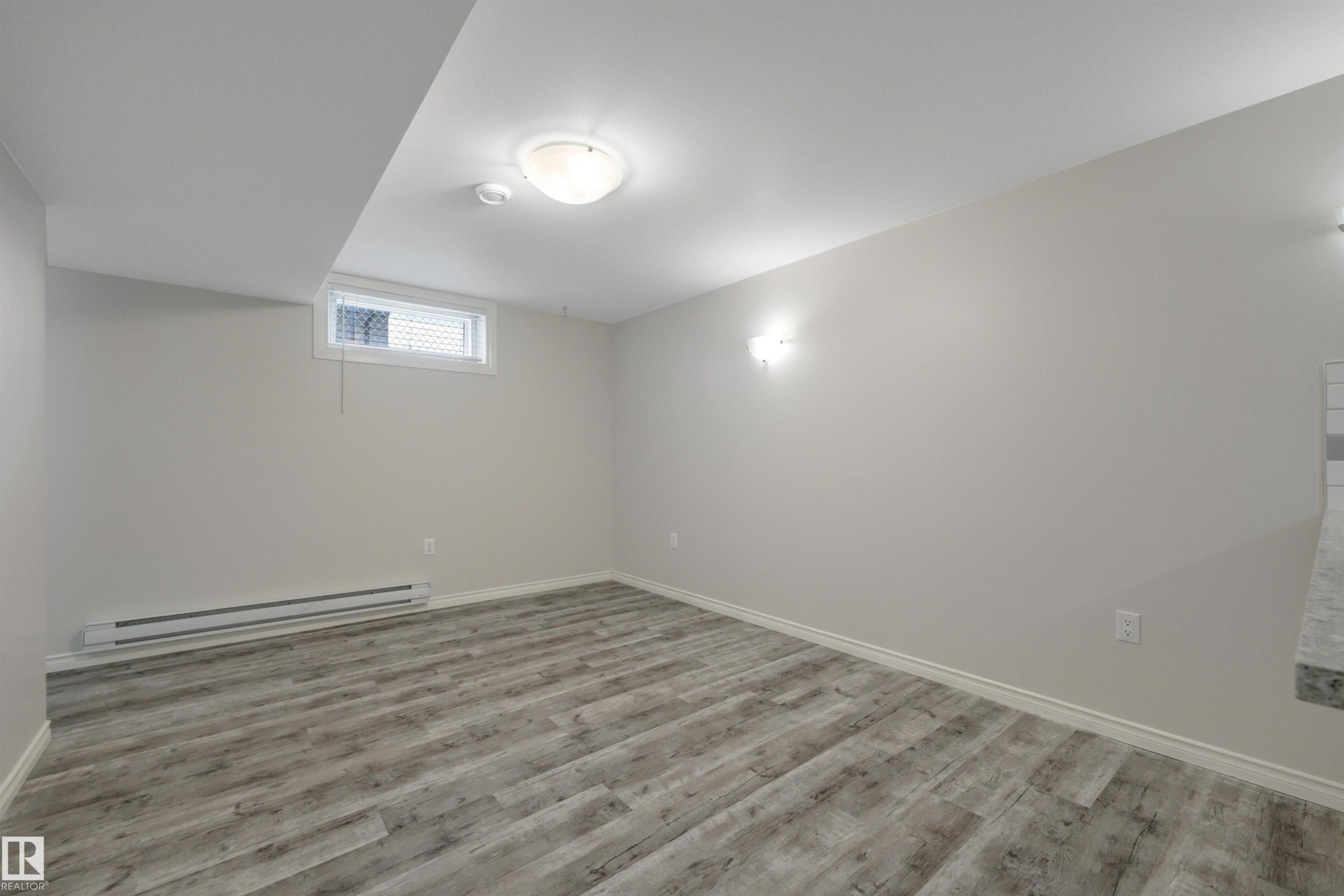 13432 58 Street, Edmonton, AB - Indoor Photo Showing Other Room