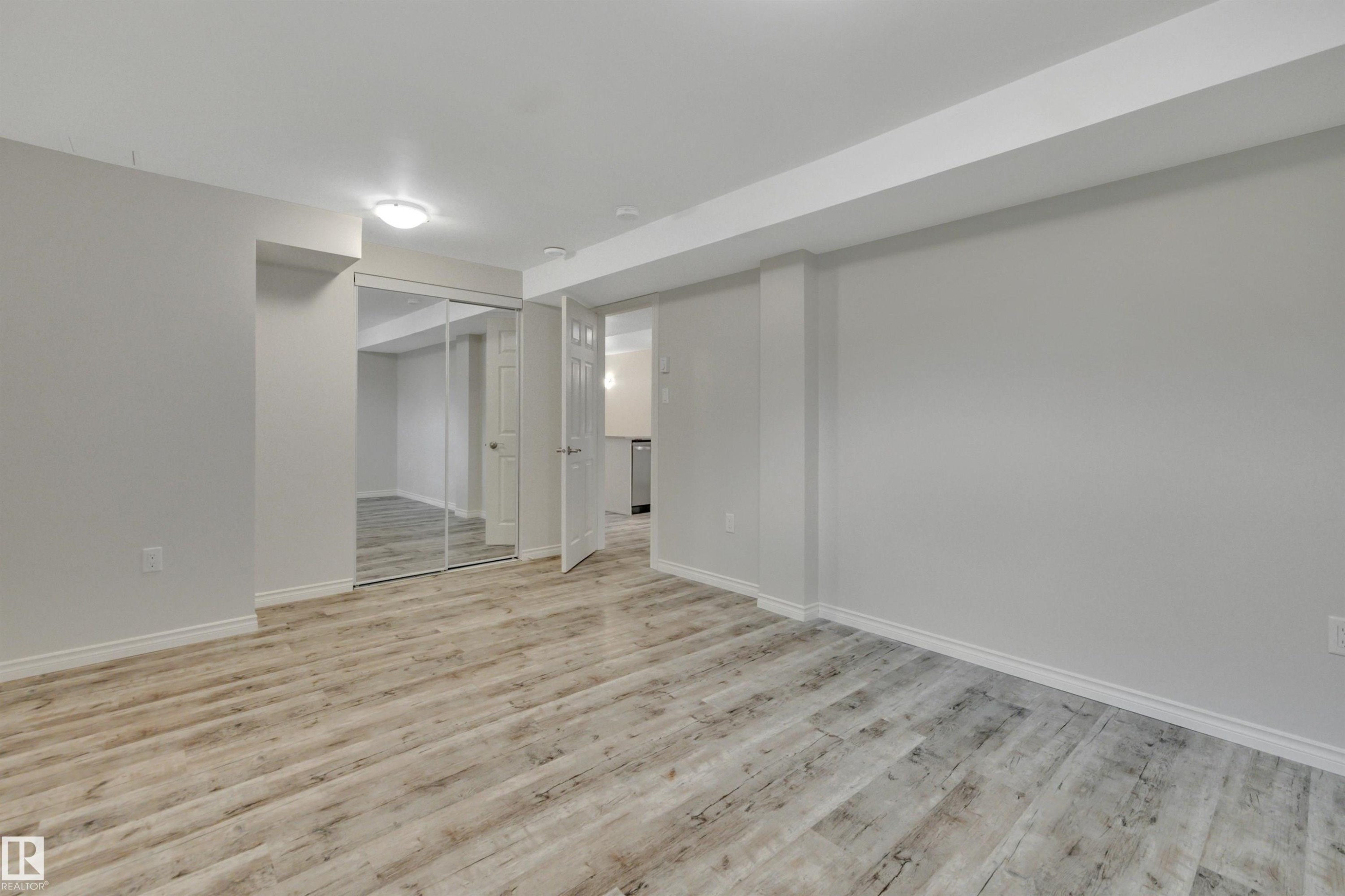 13432 58 Street, Edmonton, AB - Indoor Photo Showing Other Room