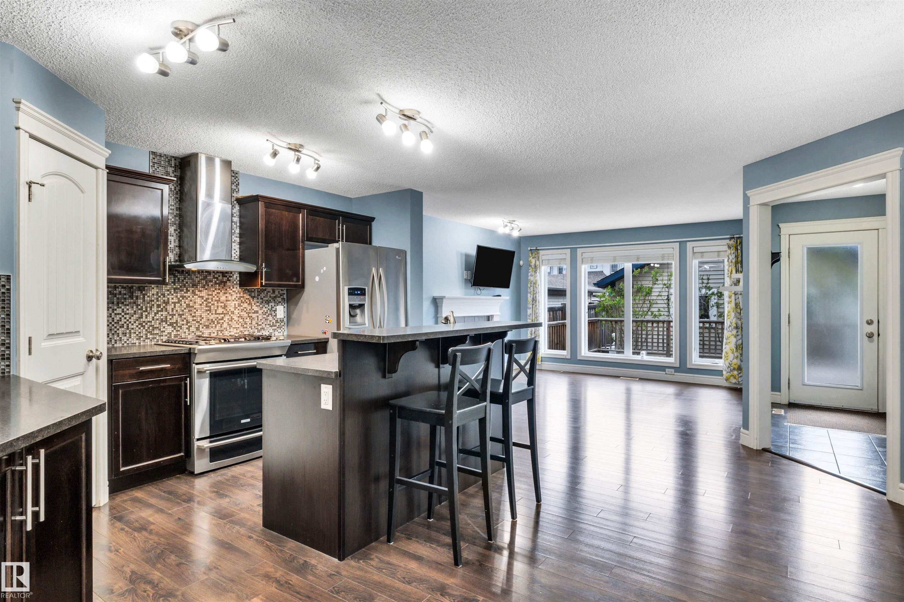 2429 Austin Crescent, Edmonton, AB - Indoor Photo Showing Kitchen With Stainless Steel Kitchen With Upgraded Kitchen