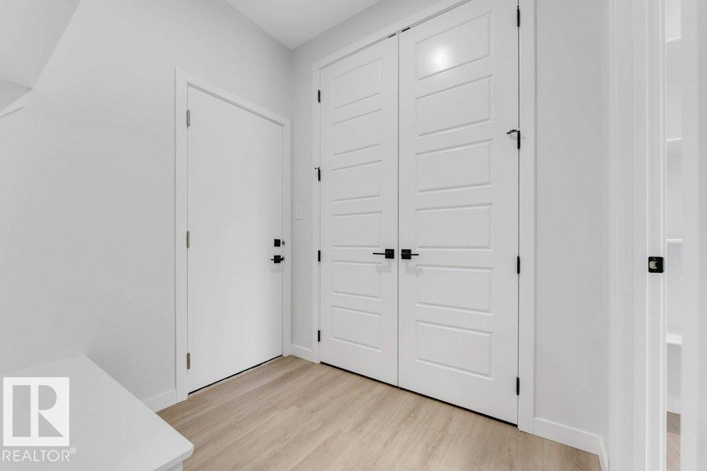 1847 Crossbill Loop Nw, Edmonton, AB - Indoor Photo Showing Other Room