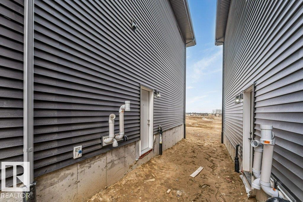 1847 Crossbill Loop Nw, Edmonton, AB - Outdoor