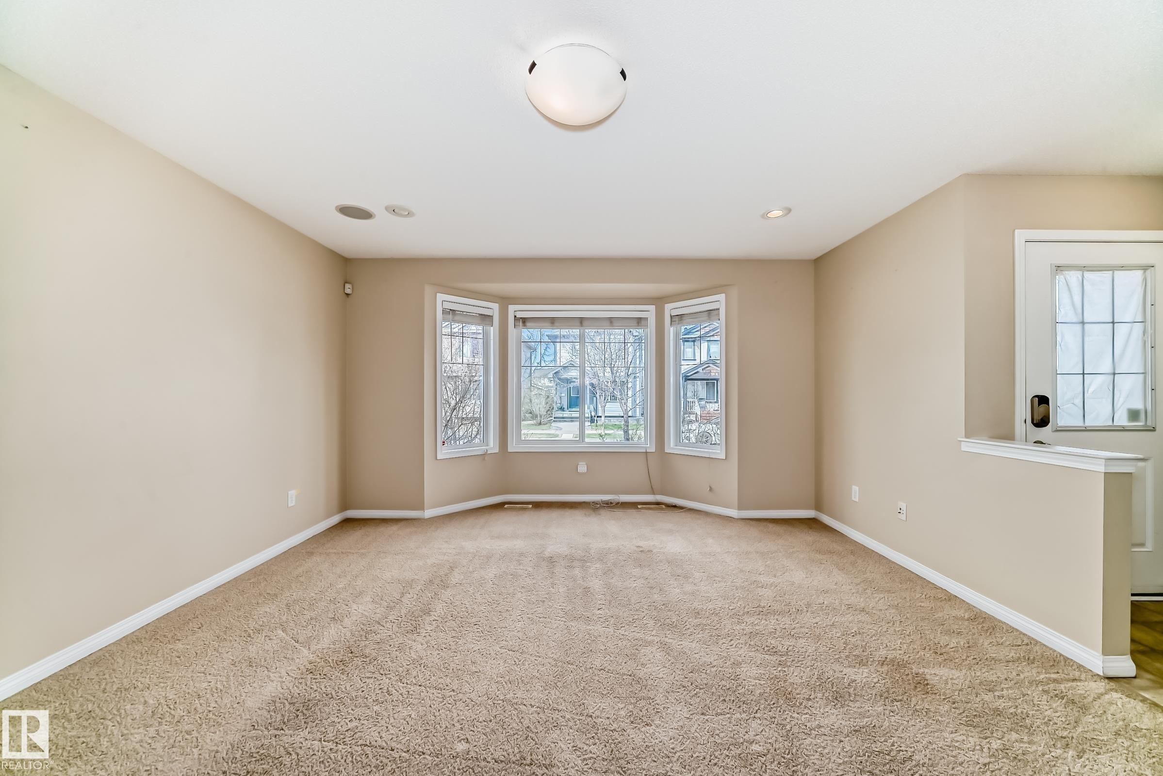 7706 Schmid Crescent, Edmonton, AB - Indoor Photo Showing Other Room