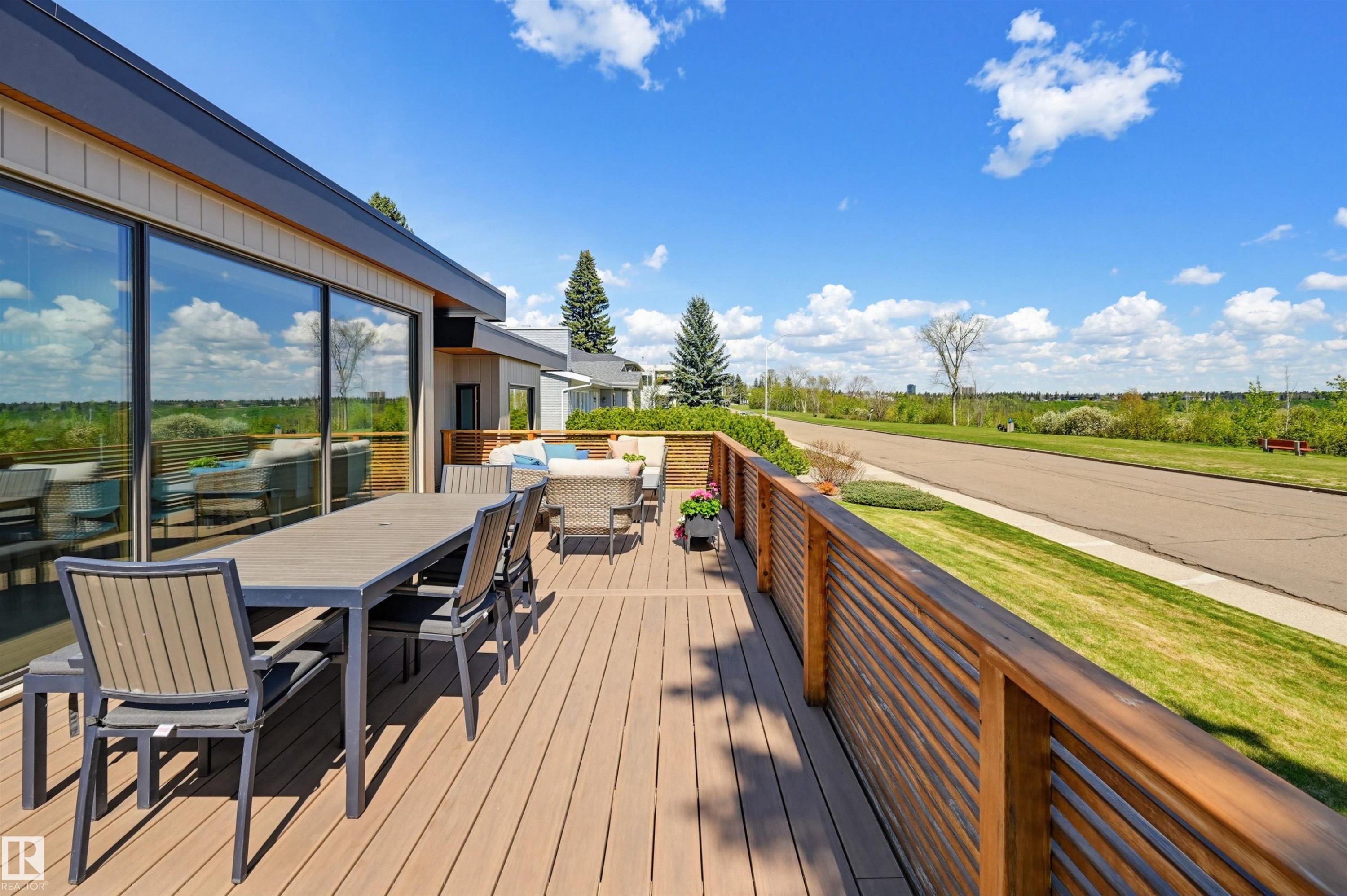 2 Valleyview Crescent Nw, Edmonton, AB