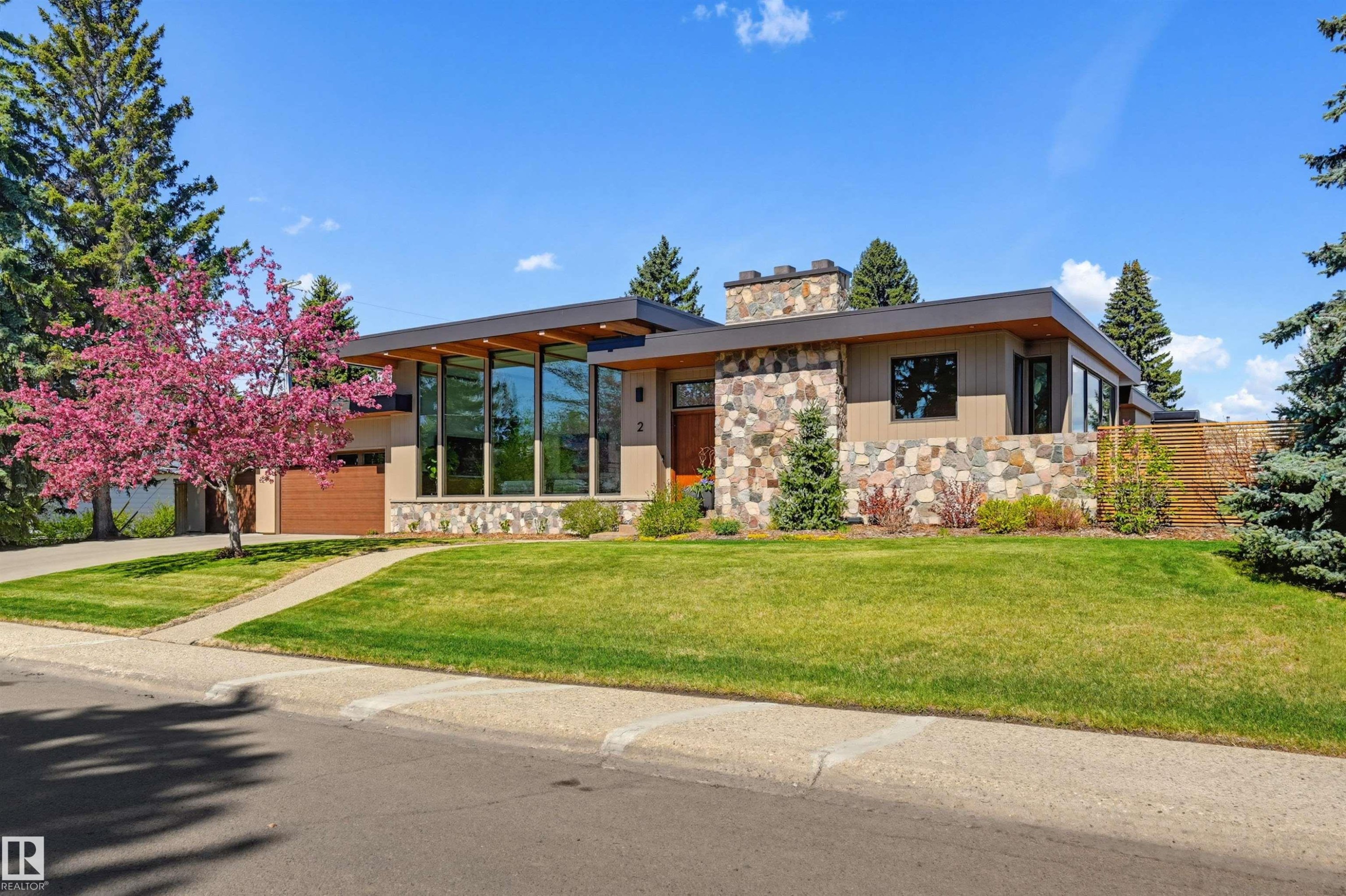 2 Valleyview Crescent Nw, Edmonton, AB