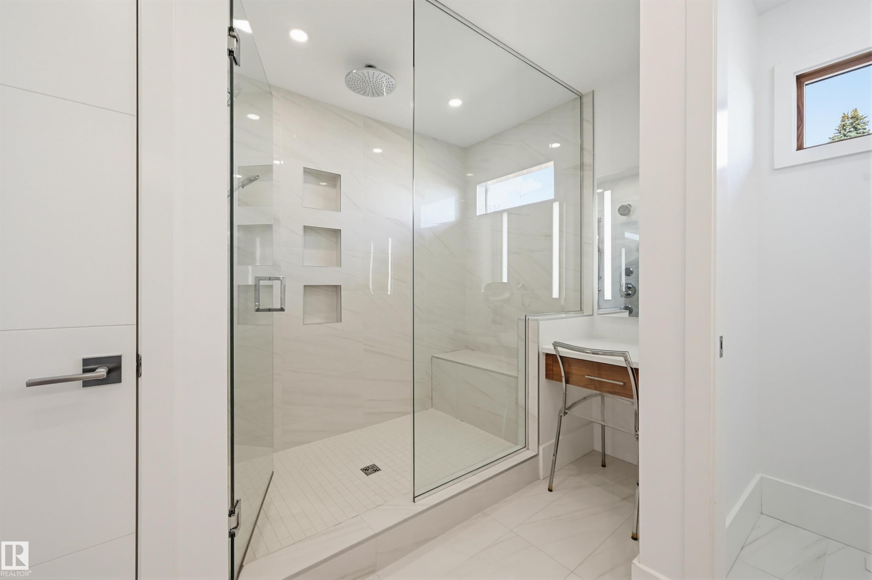 2 Valleyview Crescent Nw, Edmonton, AB