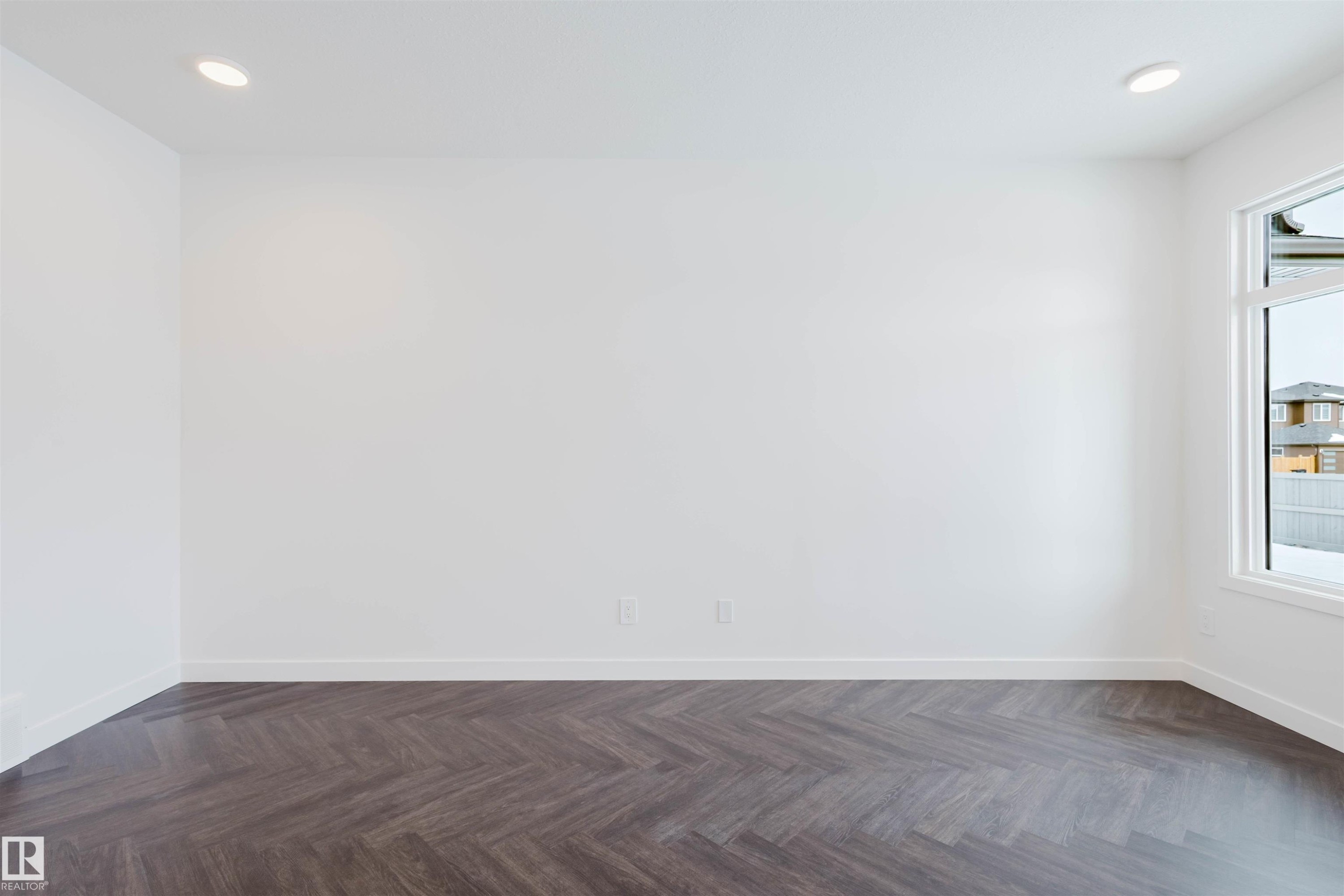8243 Kiriak Loop Sw, Edmonton, AB - Indoor Photo Showing Other Room