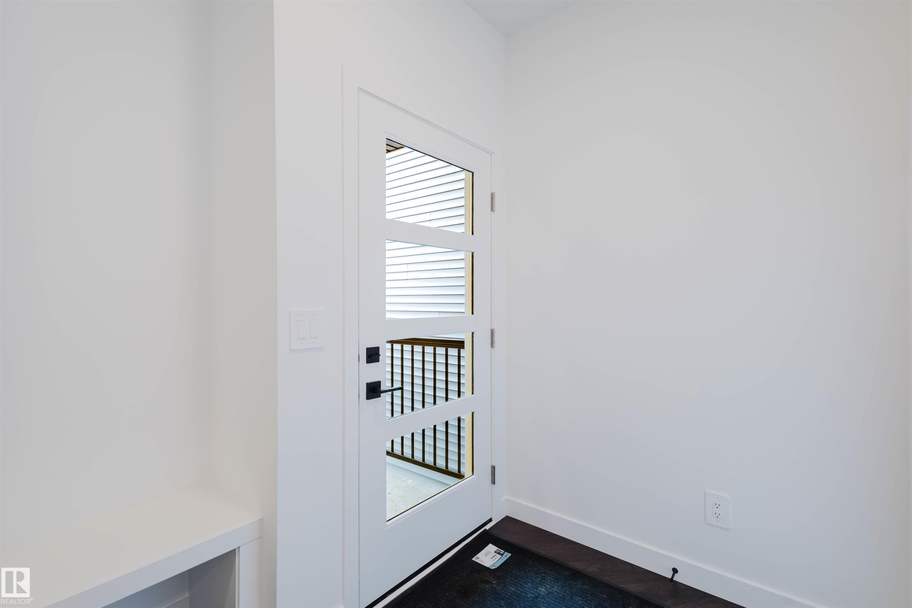 8243 Kiriak Loop Sw, Edmonton, AB - Indoor Photo Showing Other Room