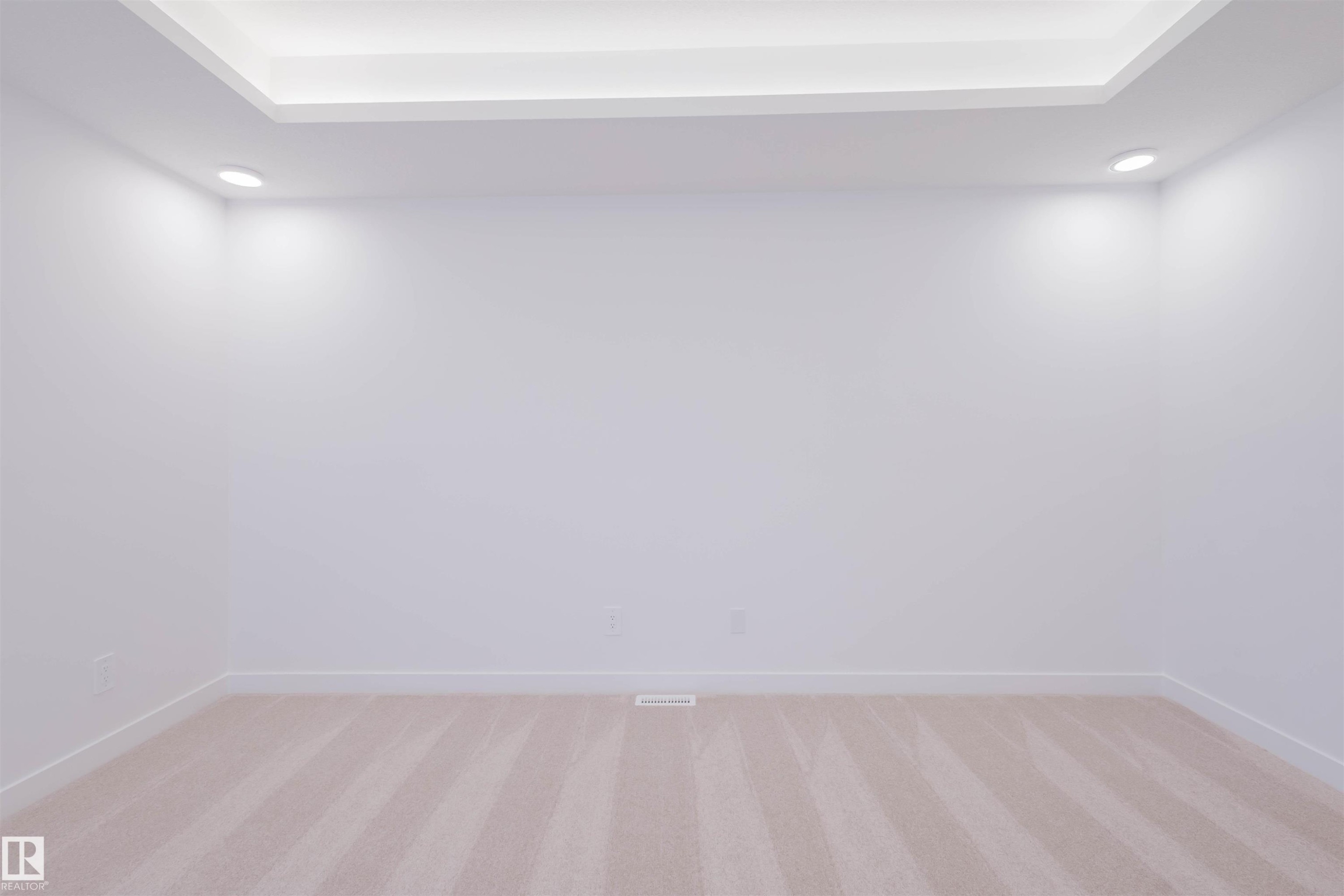 8243 Kiriak Loop Sw, Edmonton, AB - Indoor Photo Showing Other Room