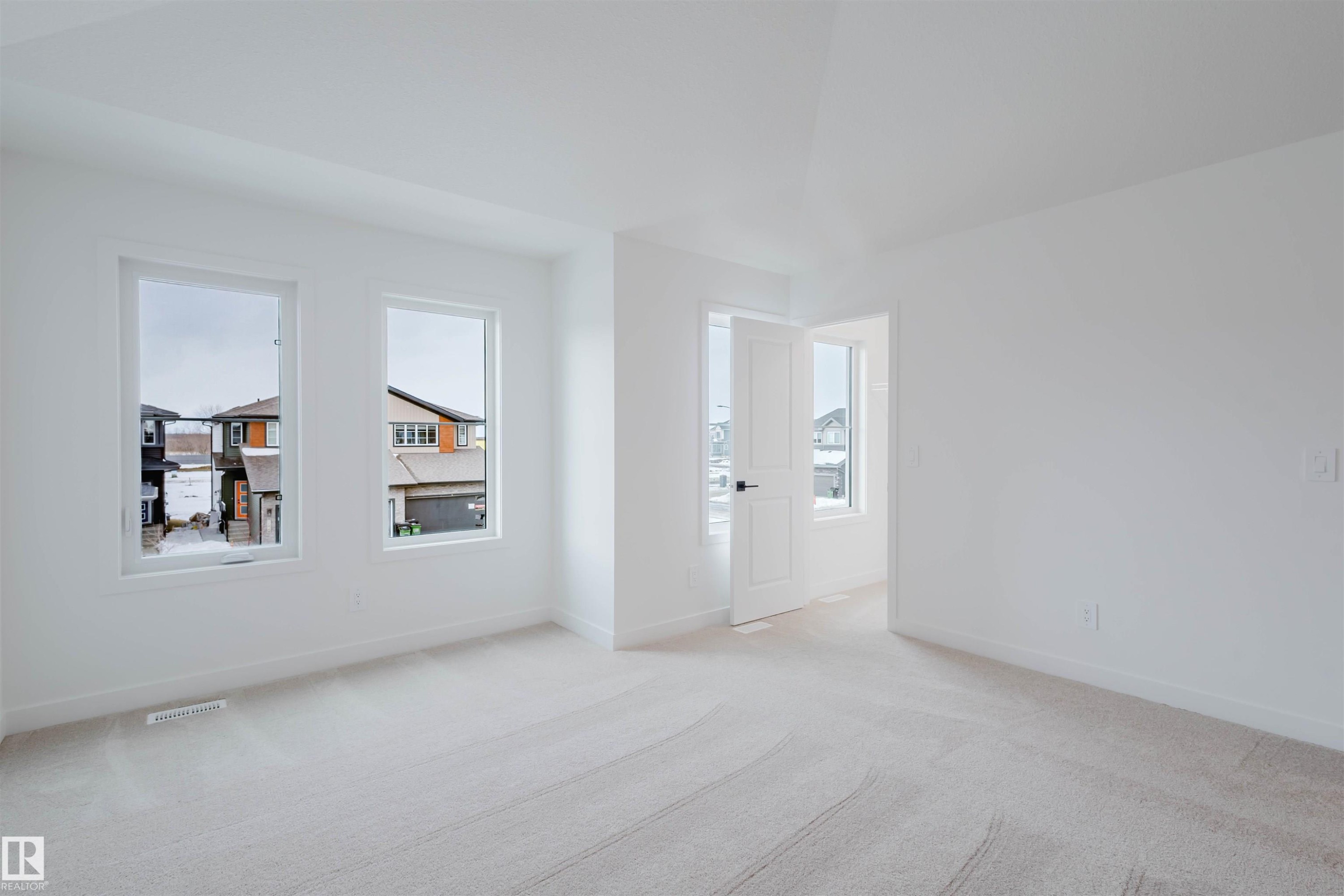 8243 Kiriak Loop Sw, Edmonton, AB - Indoor Photo Showing Other Room