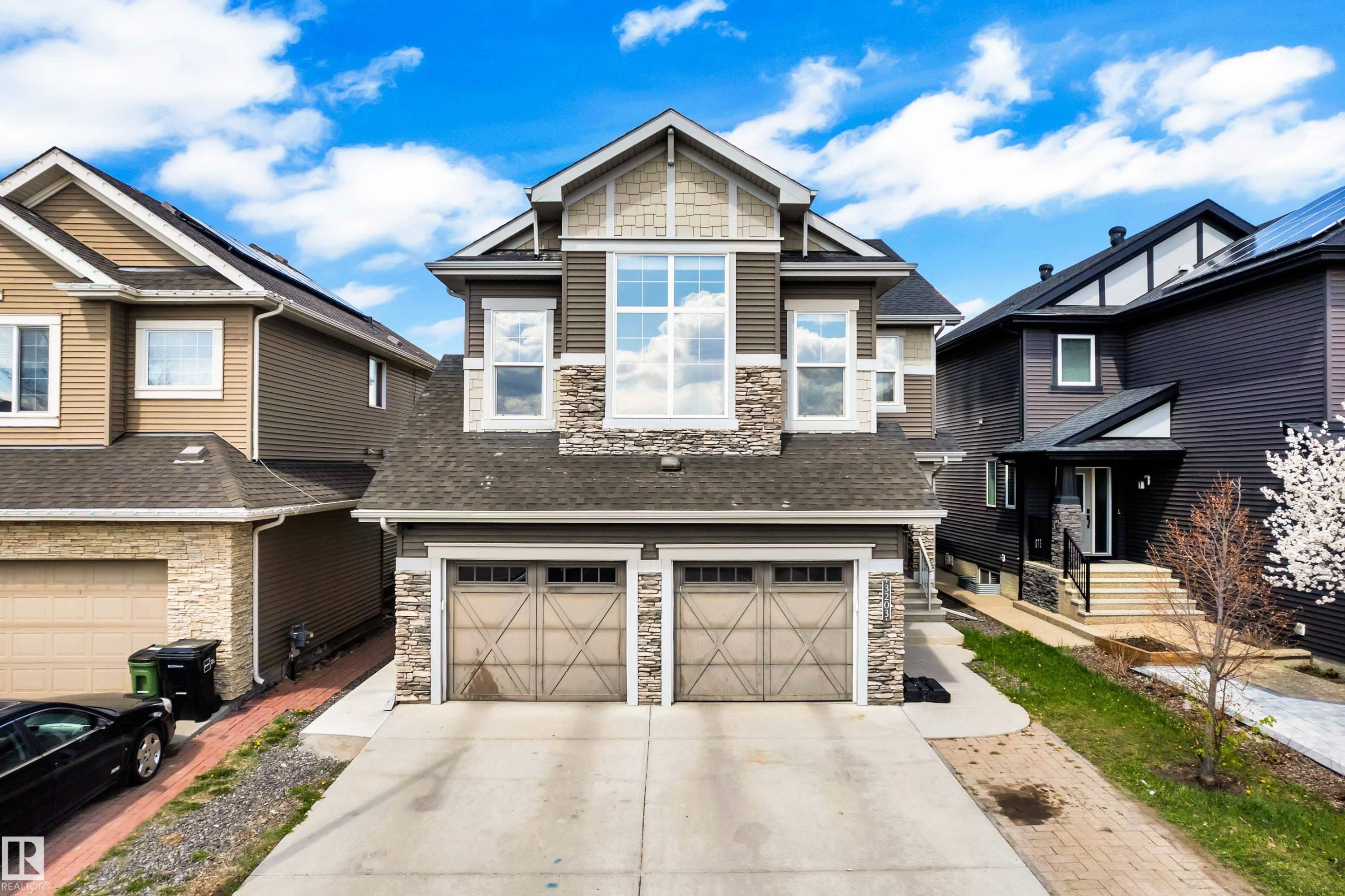 3203 Winspear Crescent, Edmonton, AB - Outdoor With Facade