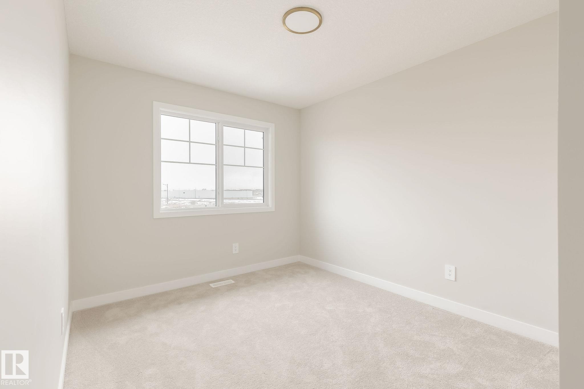 2210 Crossbill Link Nw, Edmonton, AB - Indoor Photo Showing Other Room