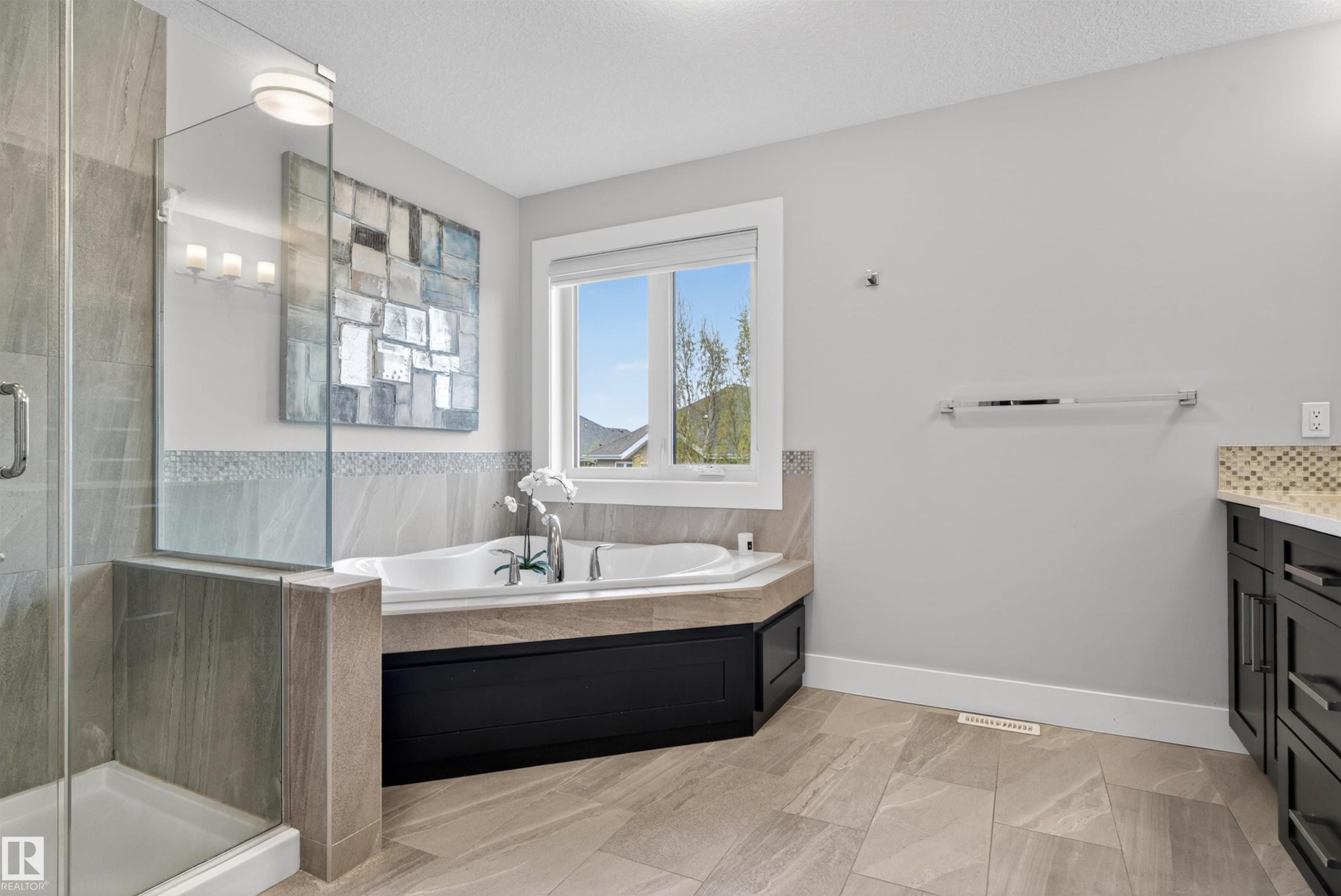 9012 24 Avenue, Edmonton, AB