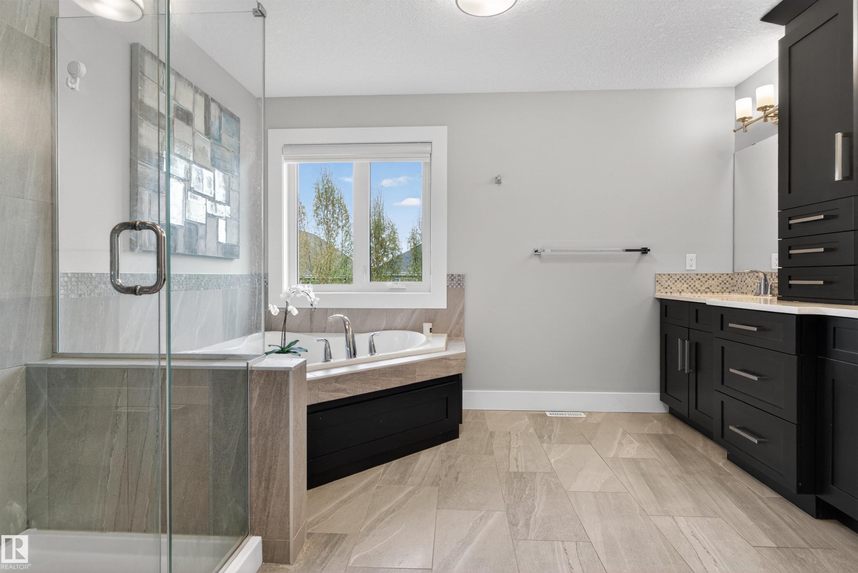 9012 24 Avenue, Edmonton, AB