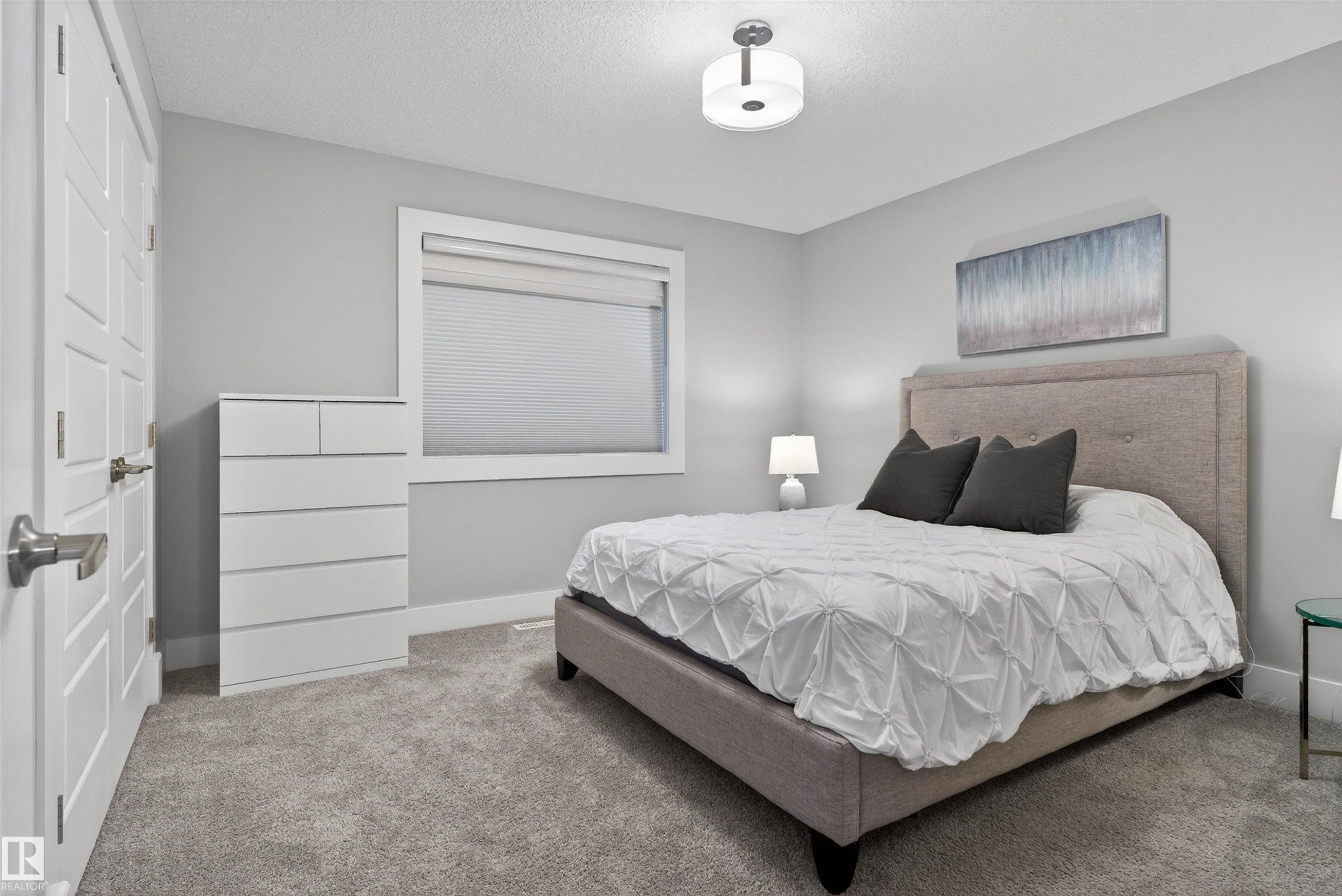 9012 24 Avenue, Edmonton, AB