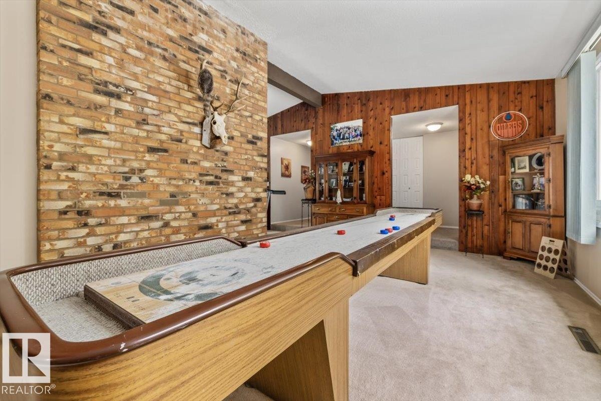 4411 209 Street Nw, Edmonton, AB - Indoor Photo Showing Other Room