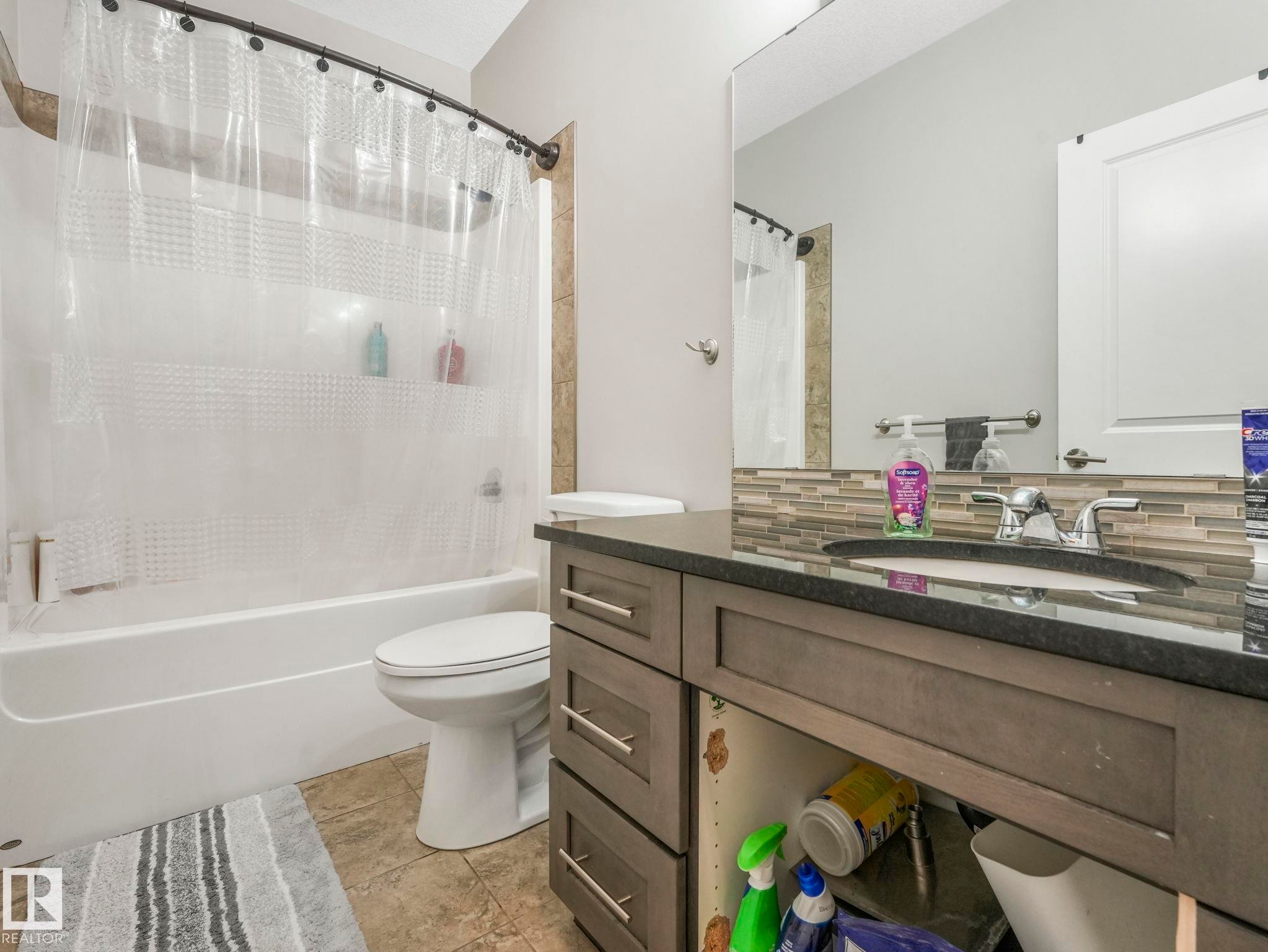 1304 Graybriar Green, Stony Plain, AB - Indoor Photo Showing Bathroom
