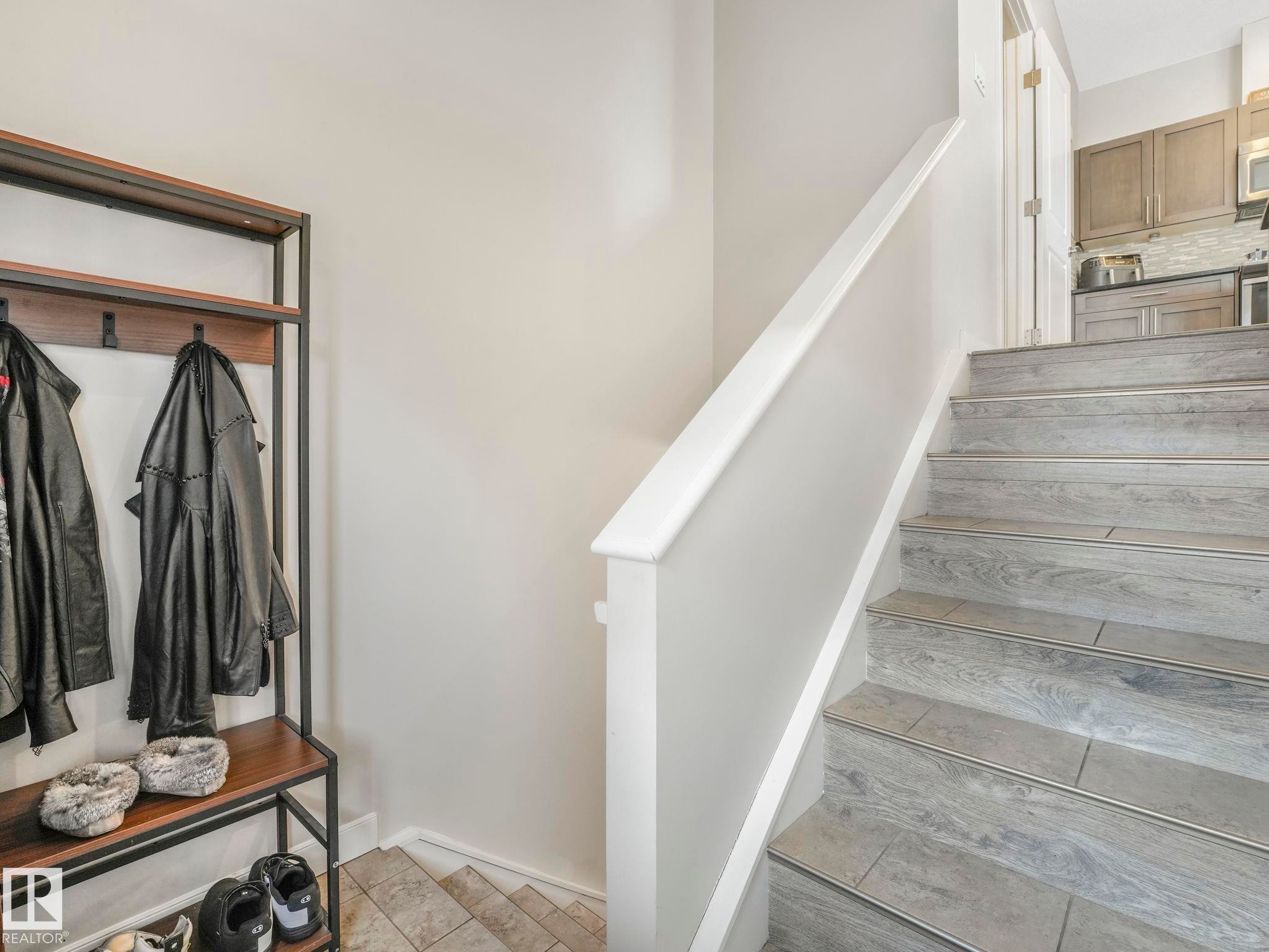 1304 Graybriar Green, Stony Plain, AB - Indoor Photo Showing Other Room