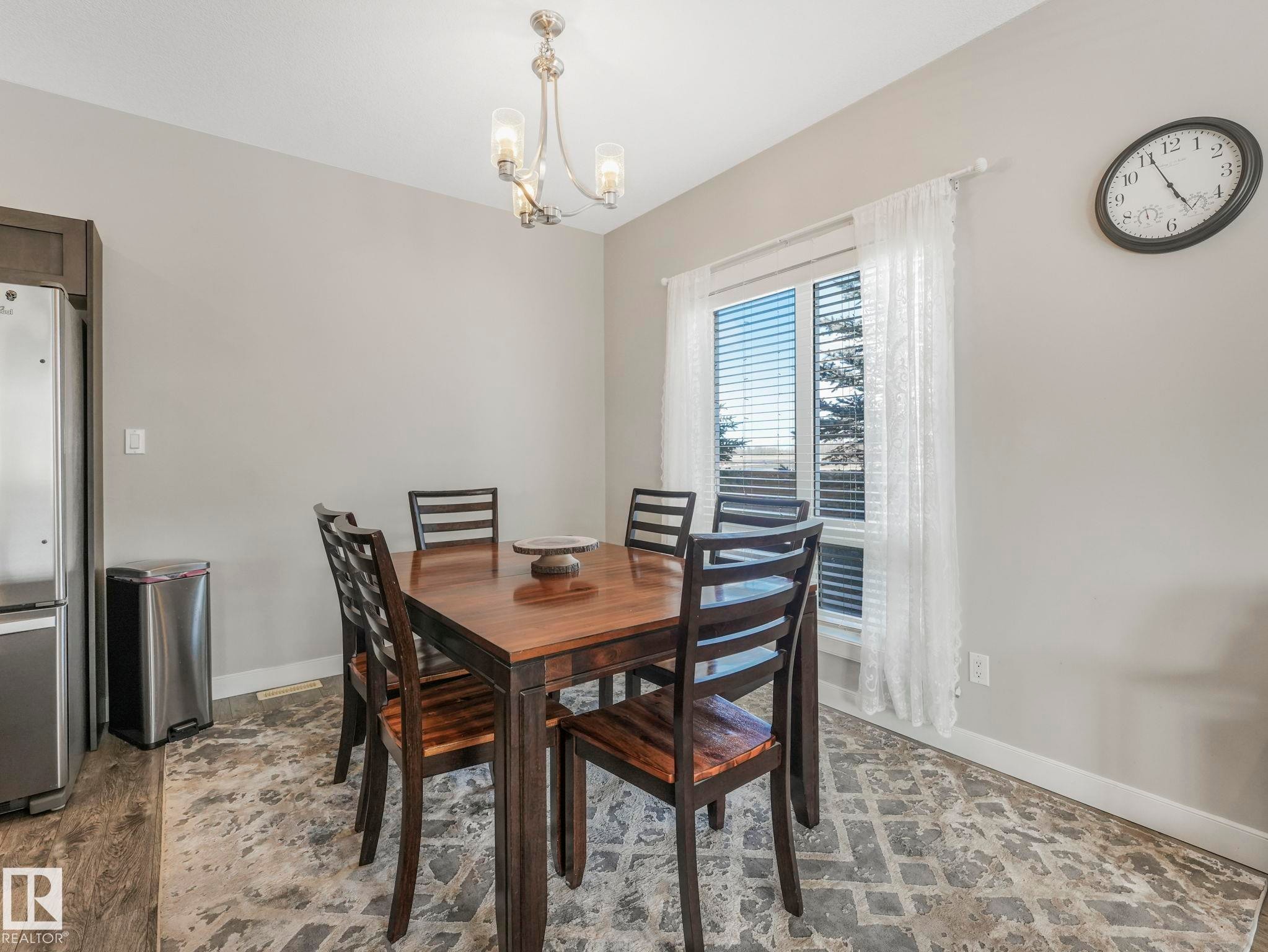1304 Graybriar Green, Stony Plain, AB - Indoor Photo Showing Dining Room