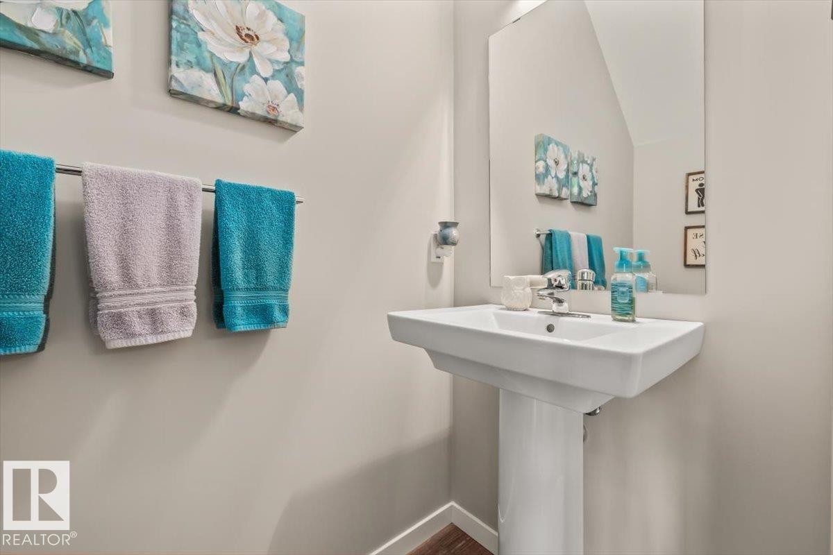 88 320 Secord Blvd, Edmonton, AB - Indoor Photo Showing Bathroom