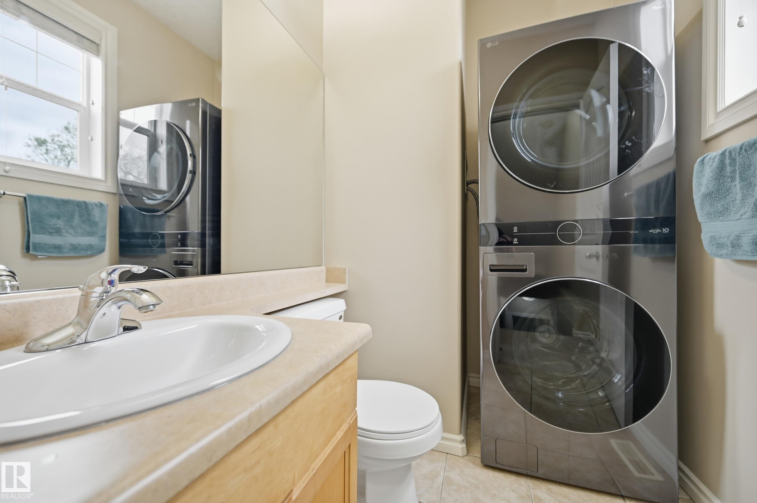 11337 76 Avenue Nw, Edmonton, AB - Indoor Photo Showing Laundry Room