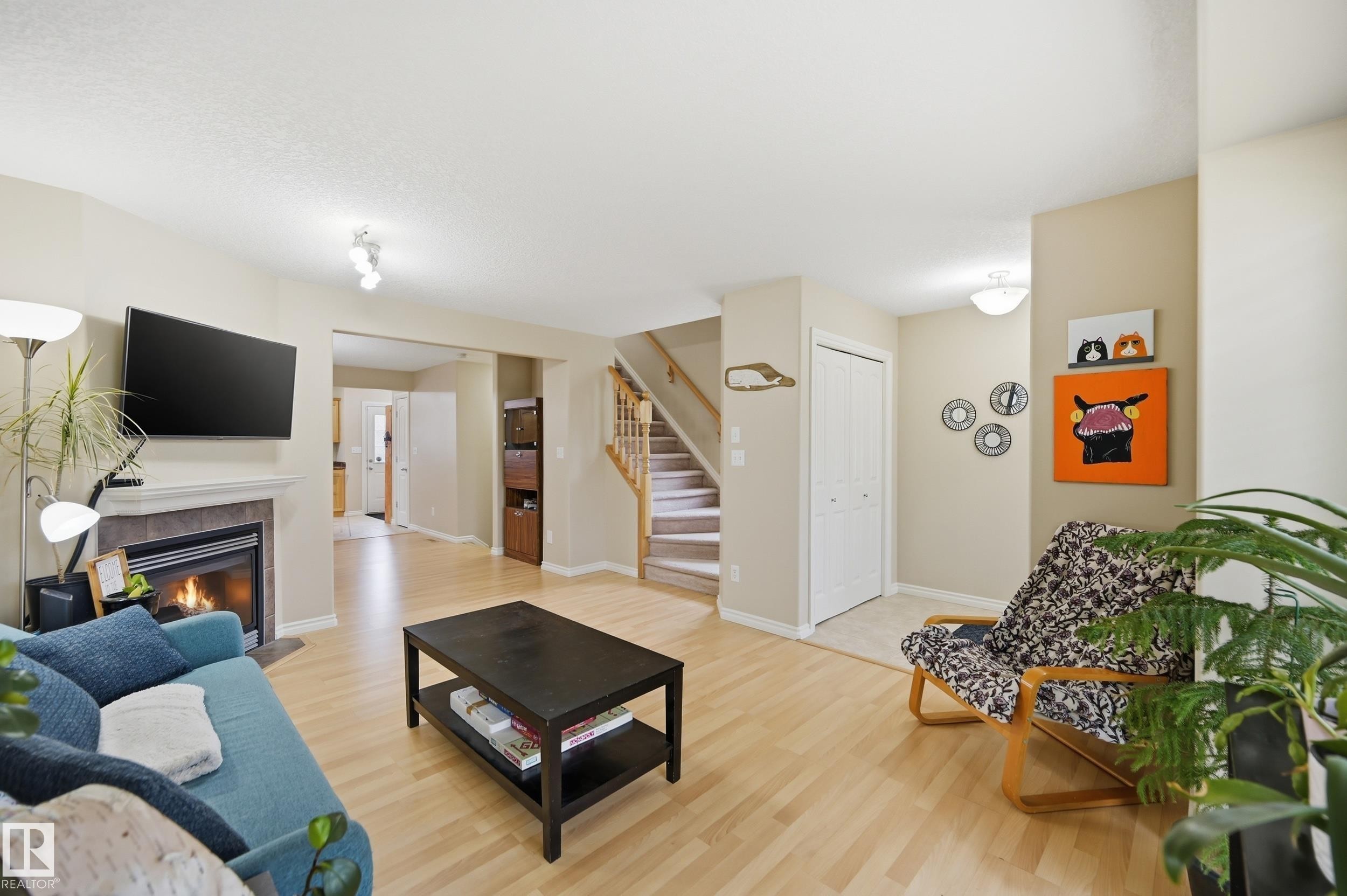 11337 76 Avenue Nw, Edmonton, AB - Indoor Photo Showing Living Room With Fireplace